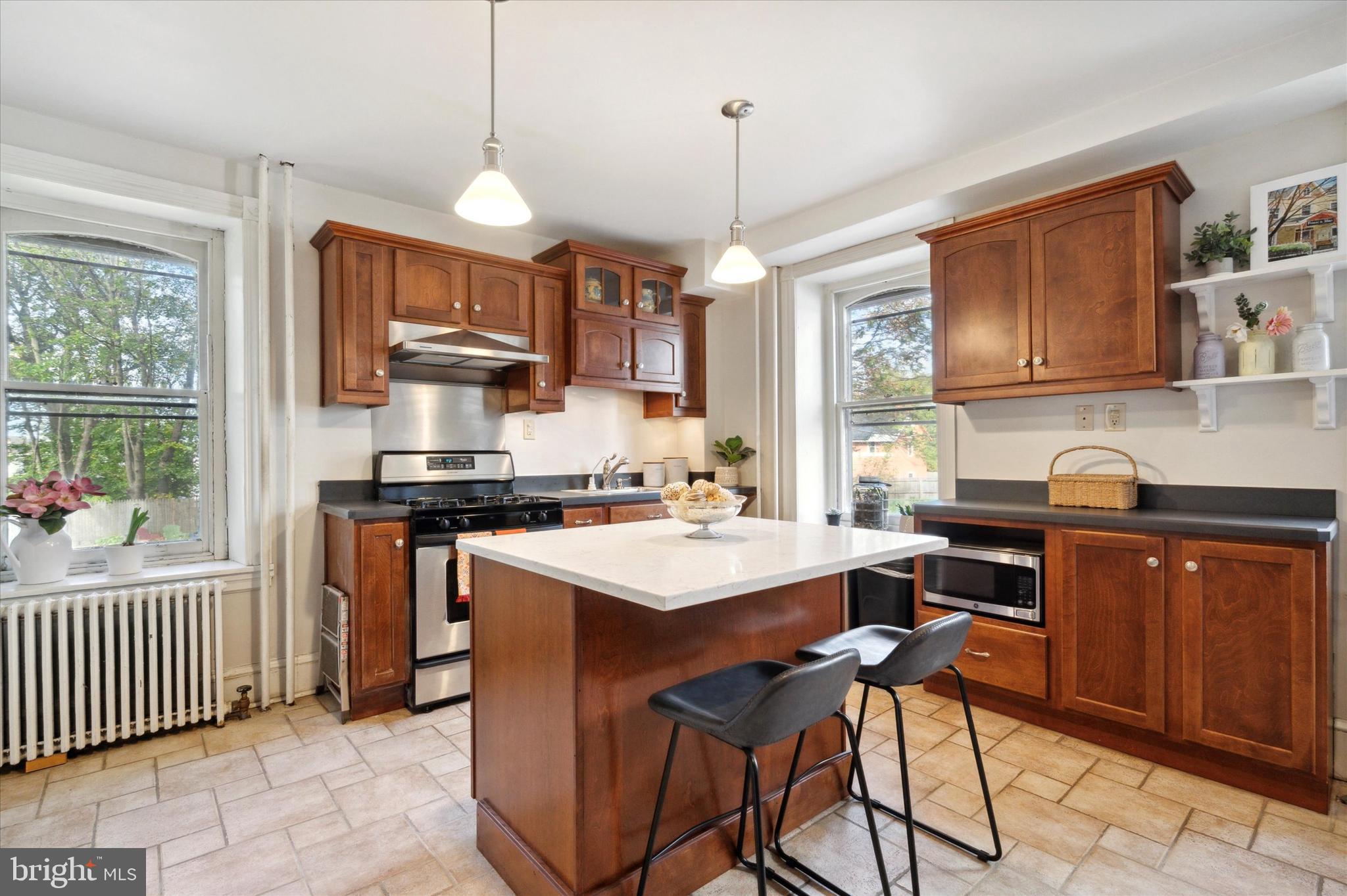 84 S Bethlehem Pike