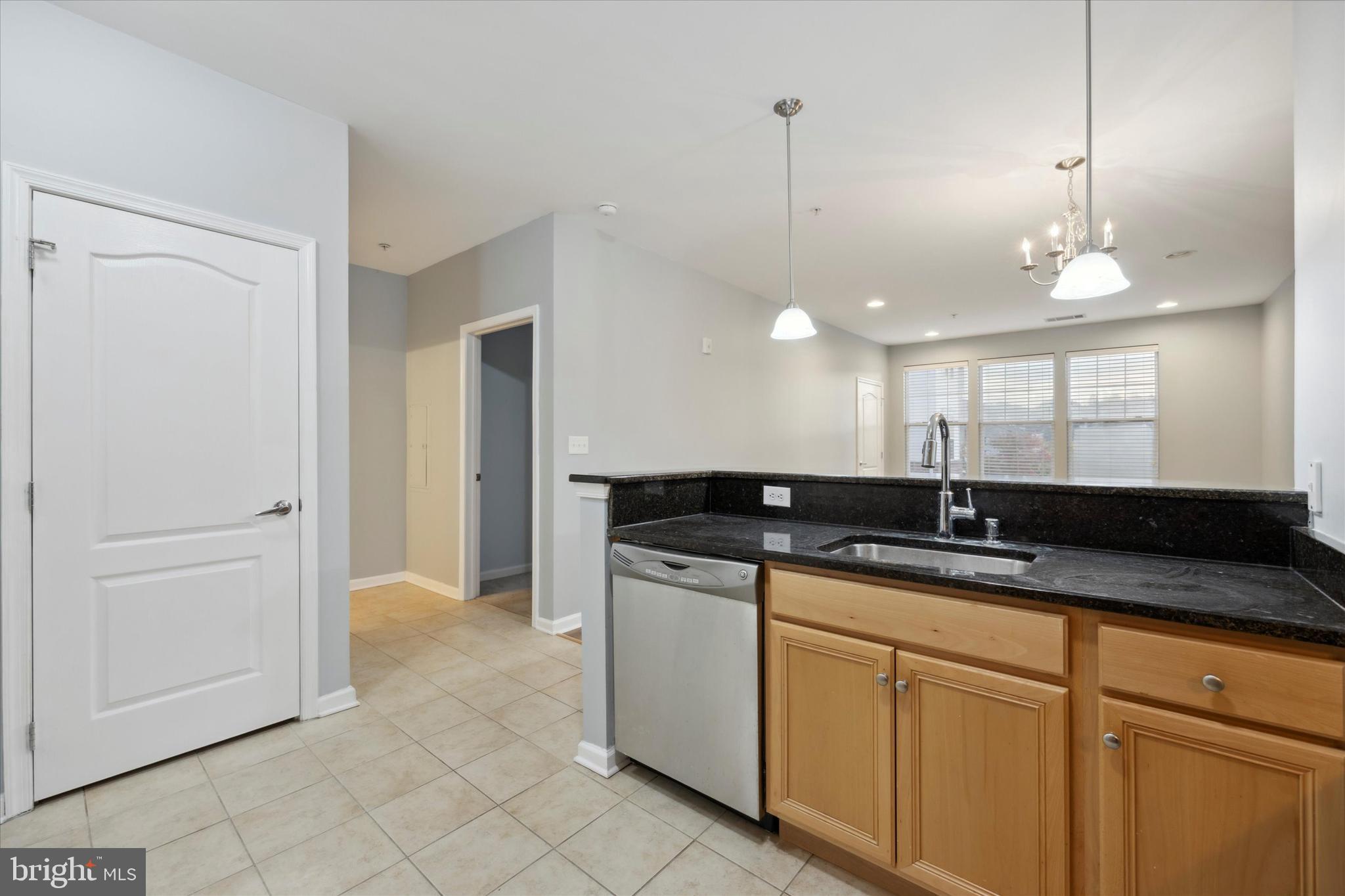 350 W Elm St #3318