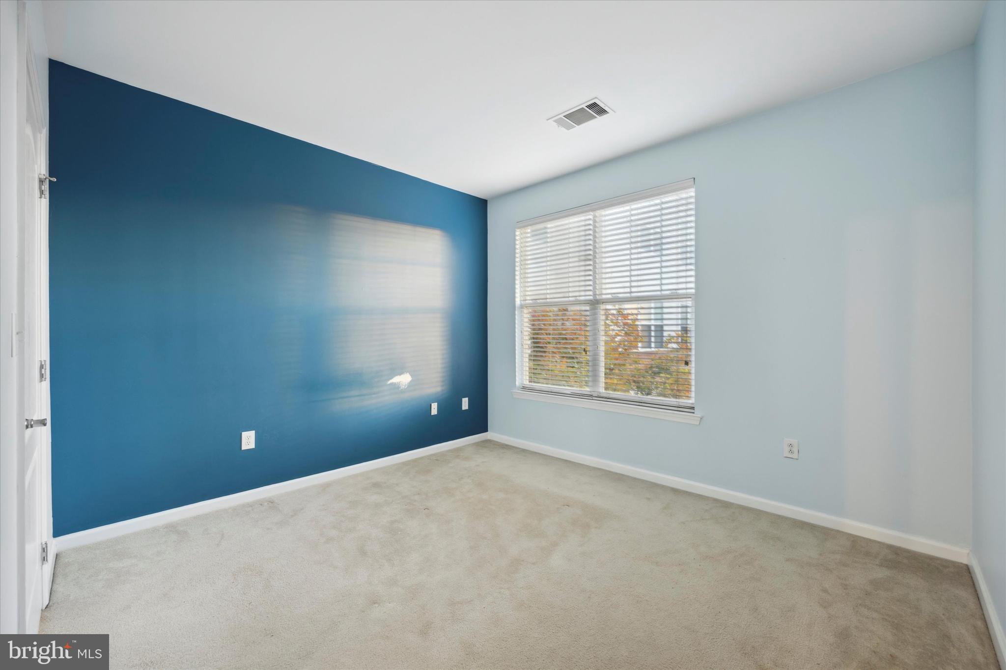 350 W Elm St #3318