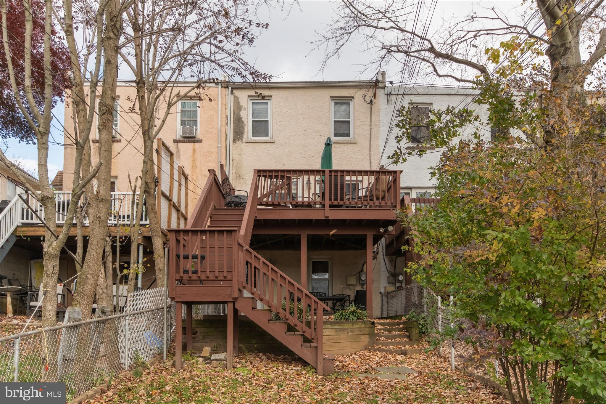 327 E 9th Ave