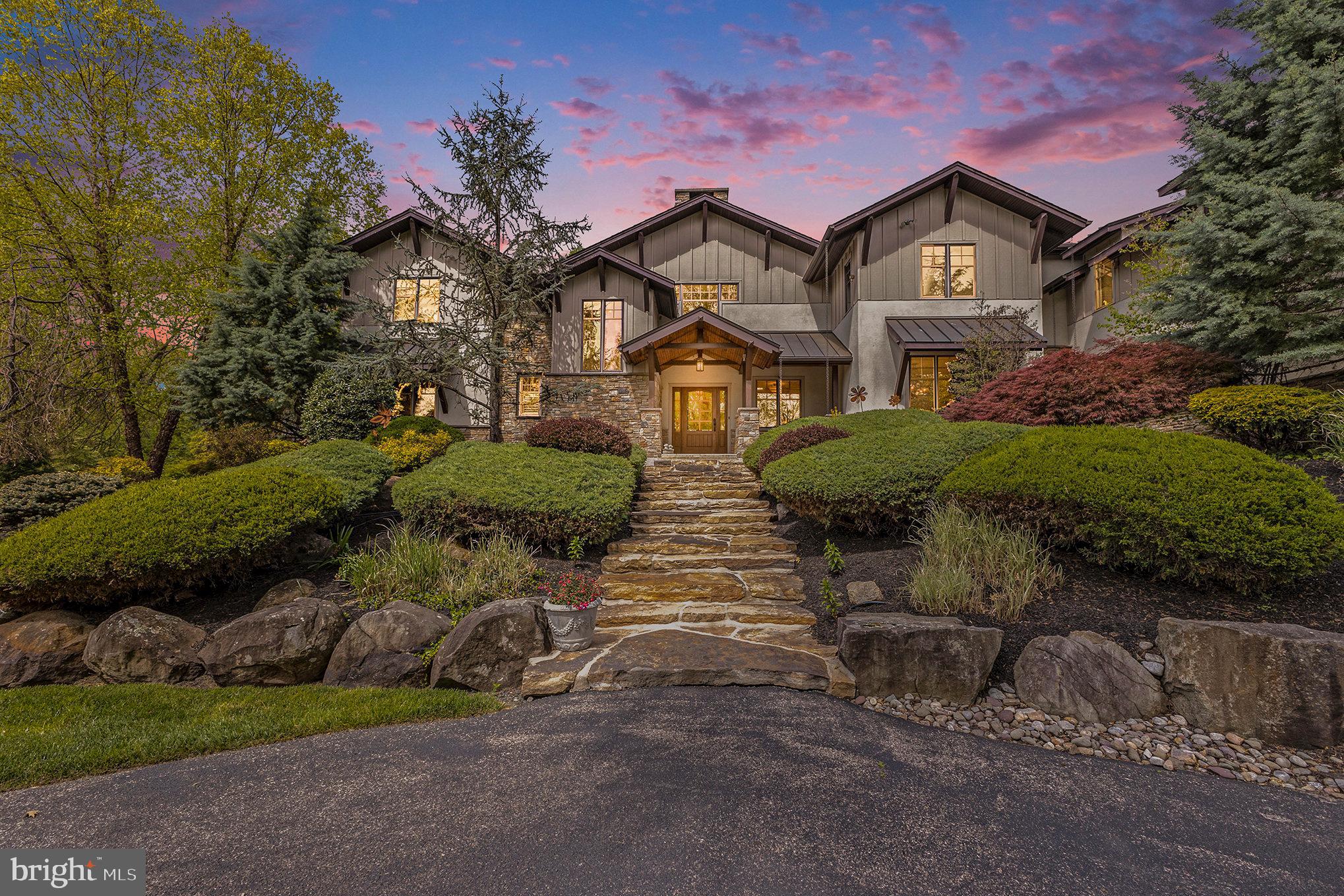 825 Lewis Ln