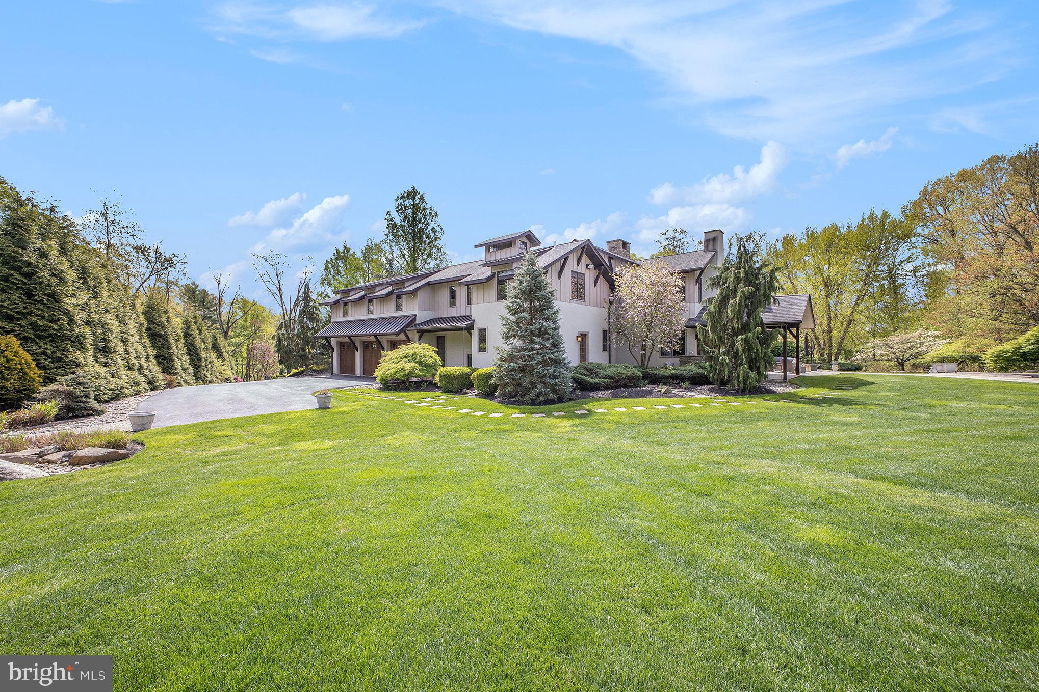 825 Lewis Ln
