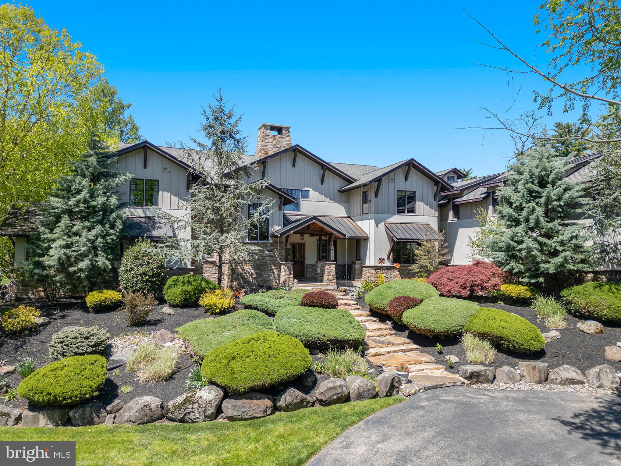 825 Lewis Ln