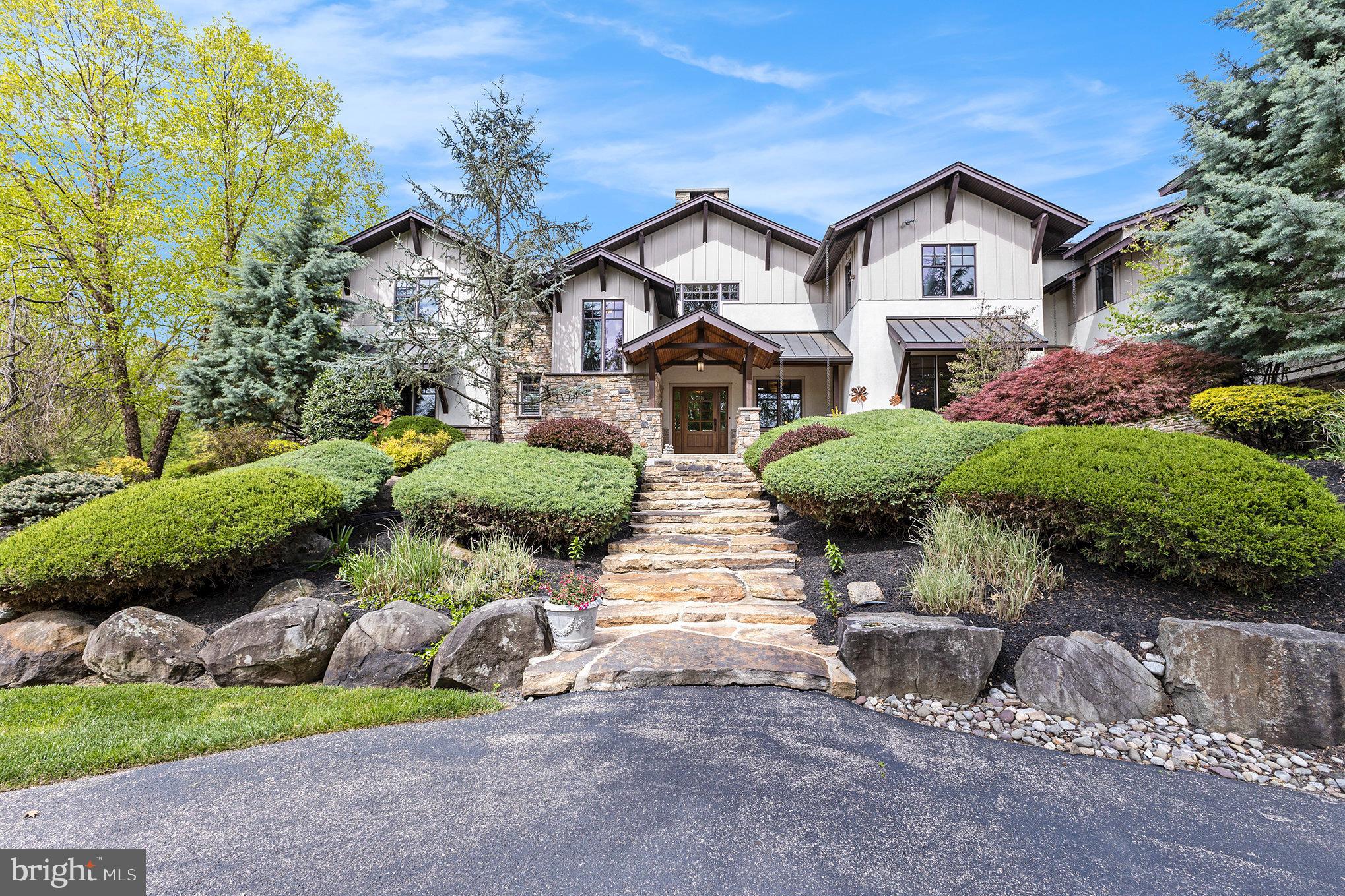 825 Lewis Ln