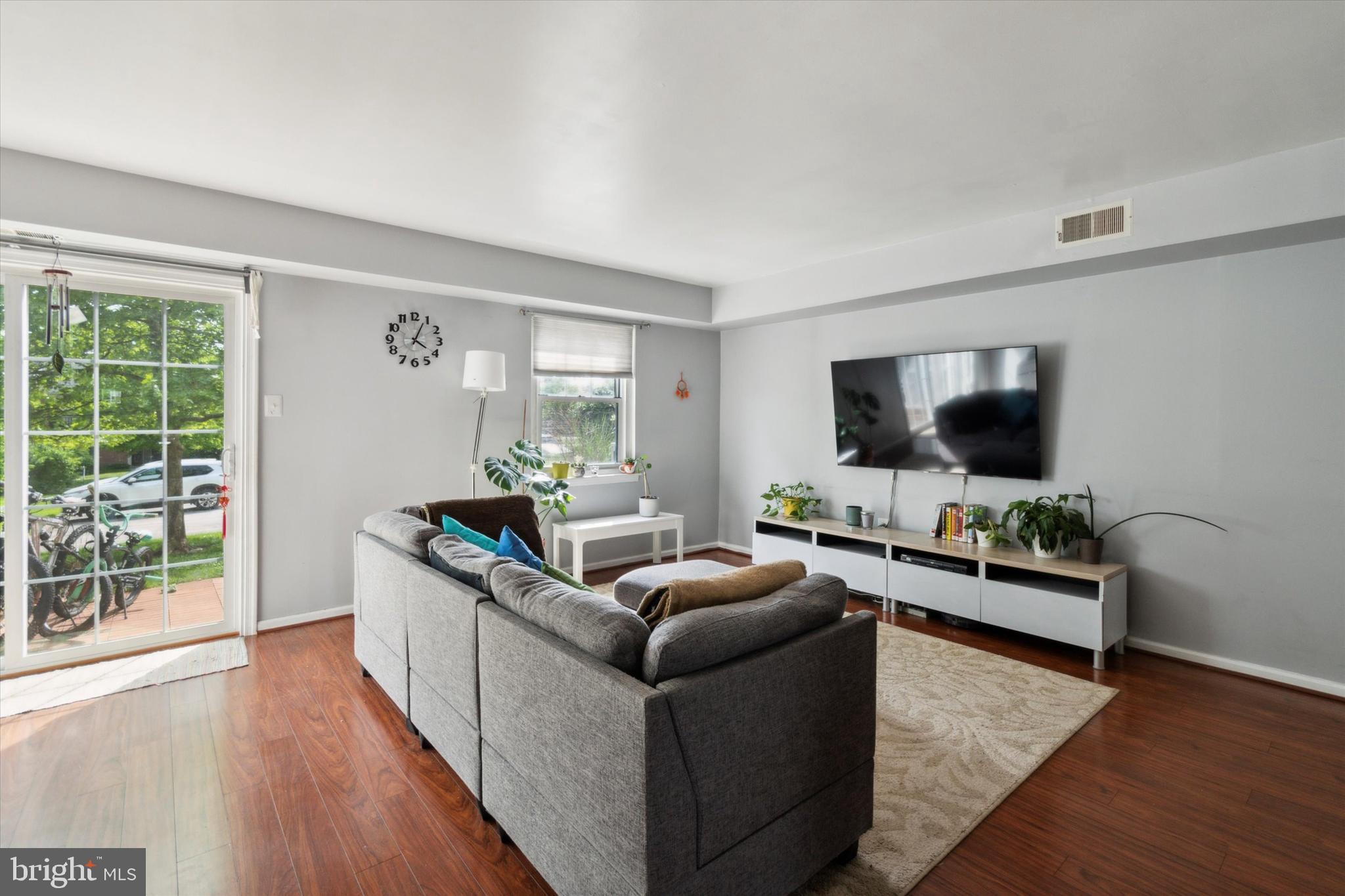 25 Yorktown Ct