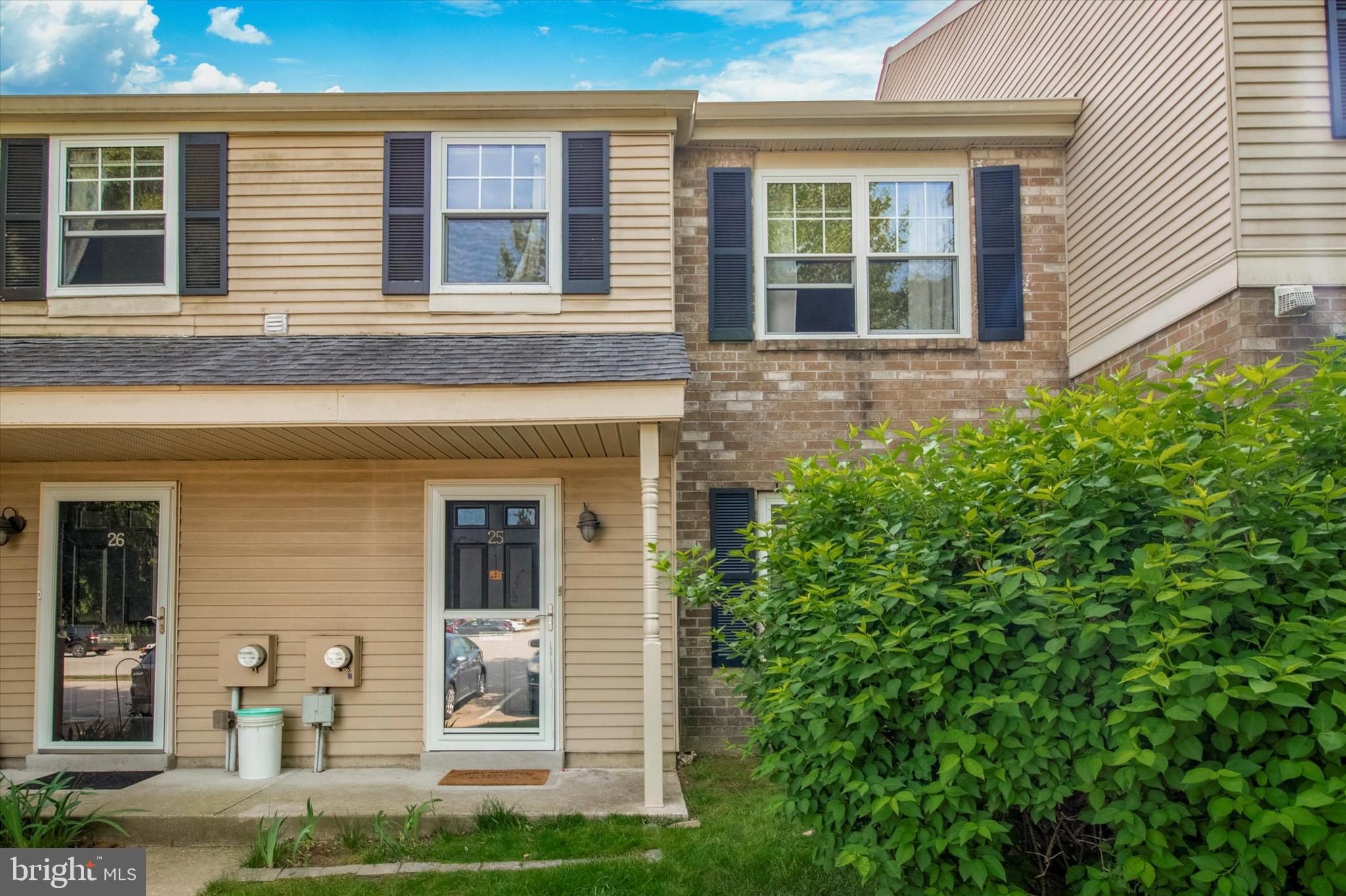 25 Yorktown Ct