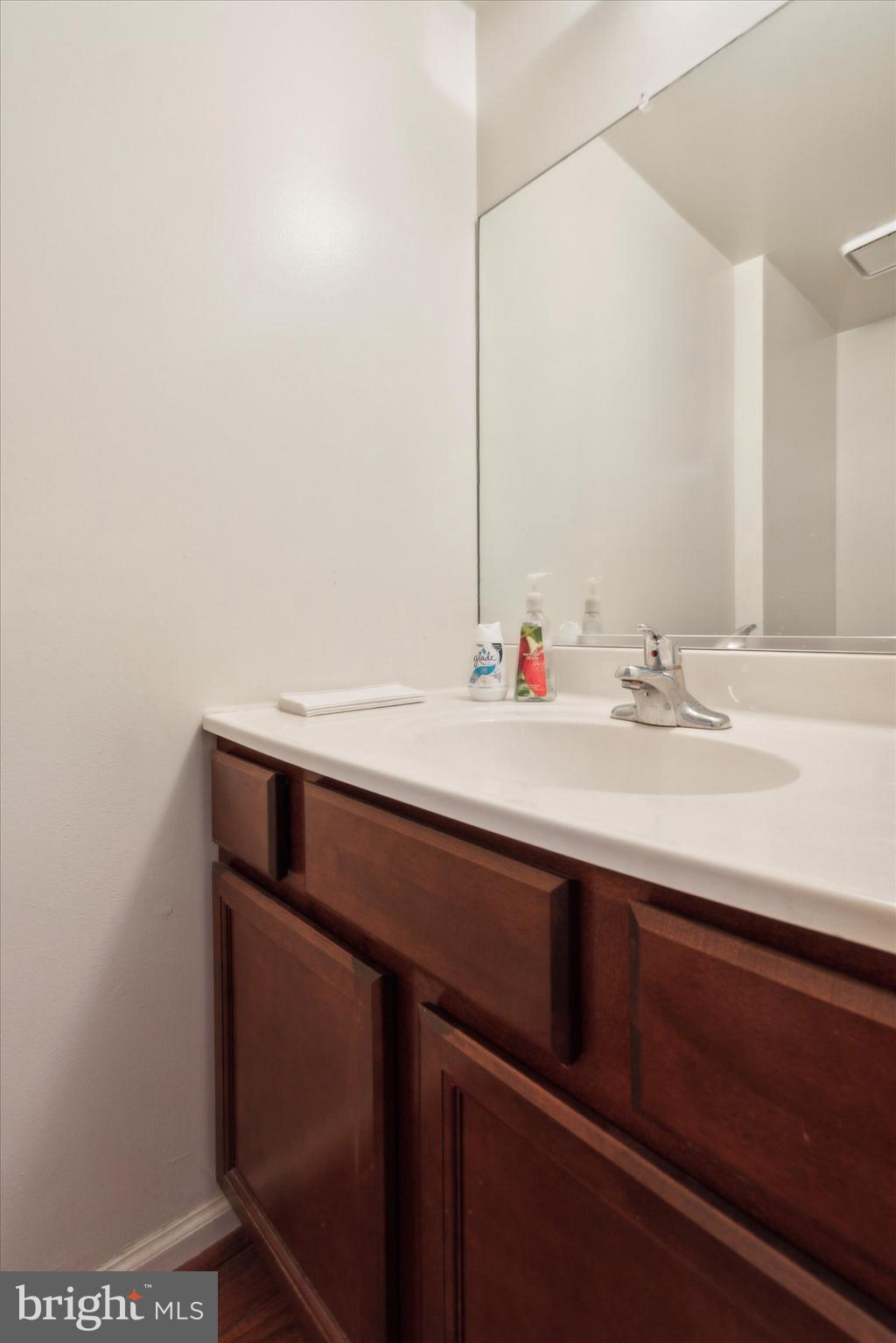 25 Yorktown Ct