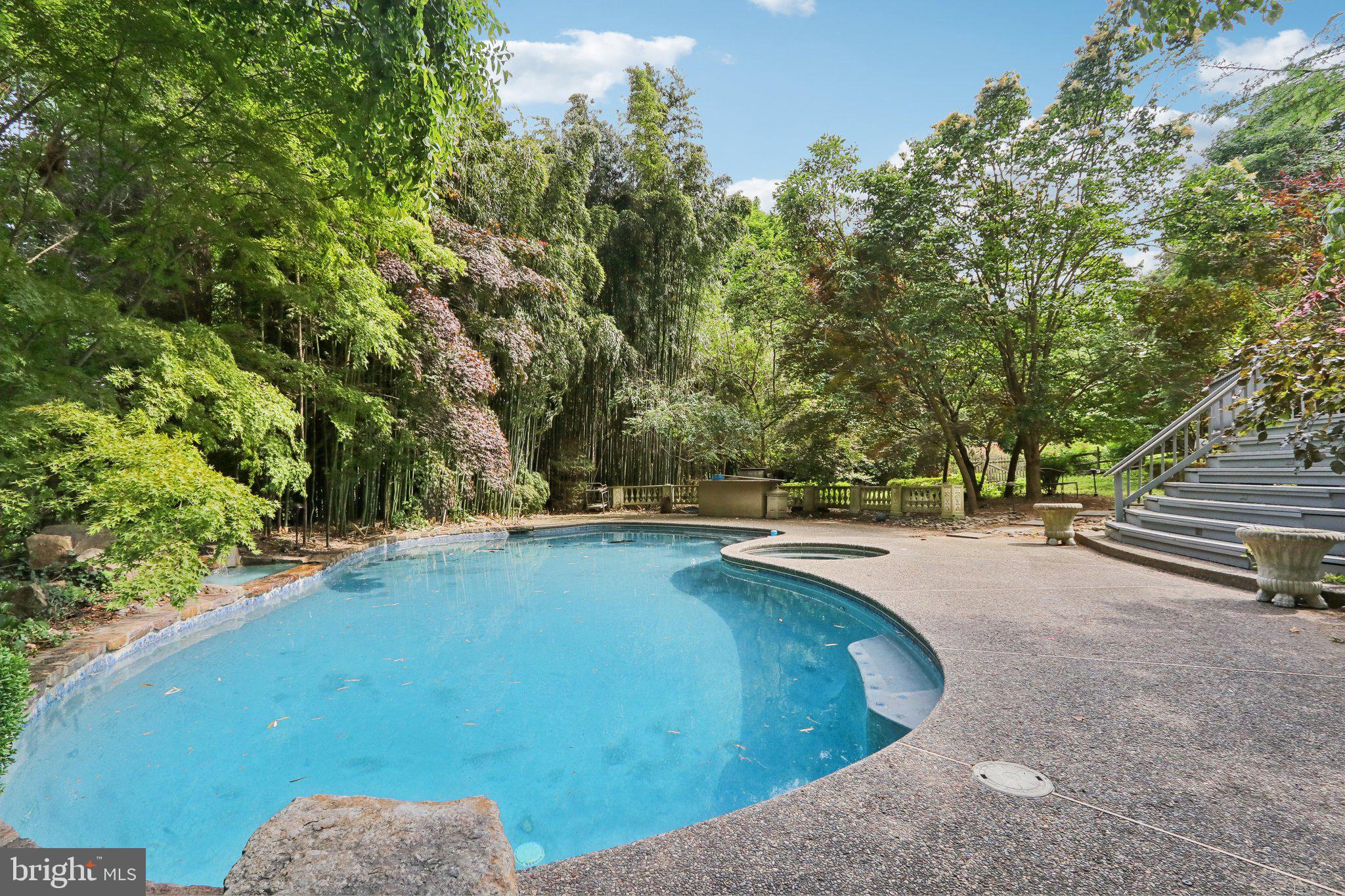 570 Penllyn Blue Bell Pike