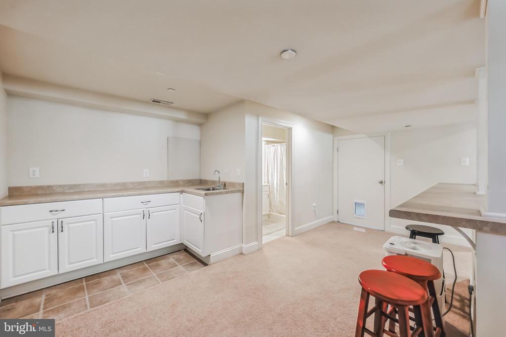424 Stuart Ln