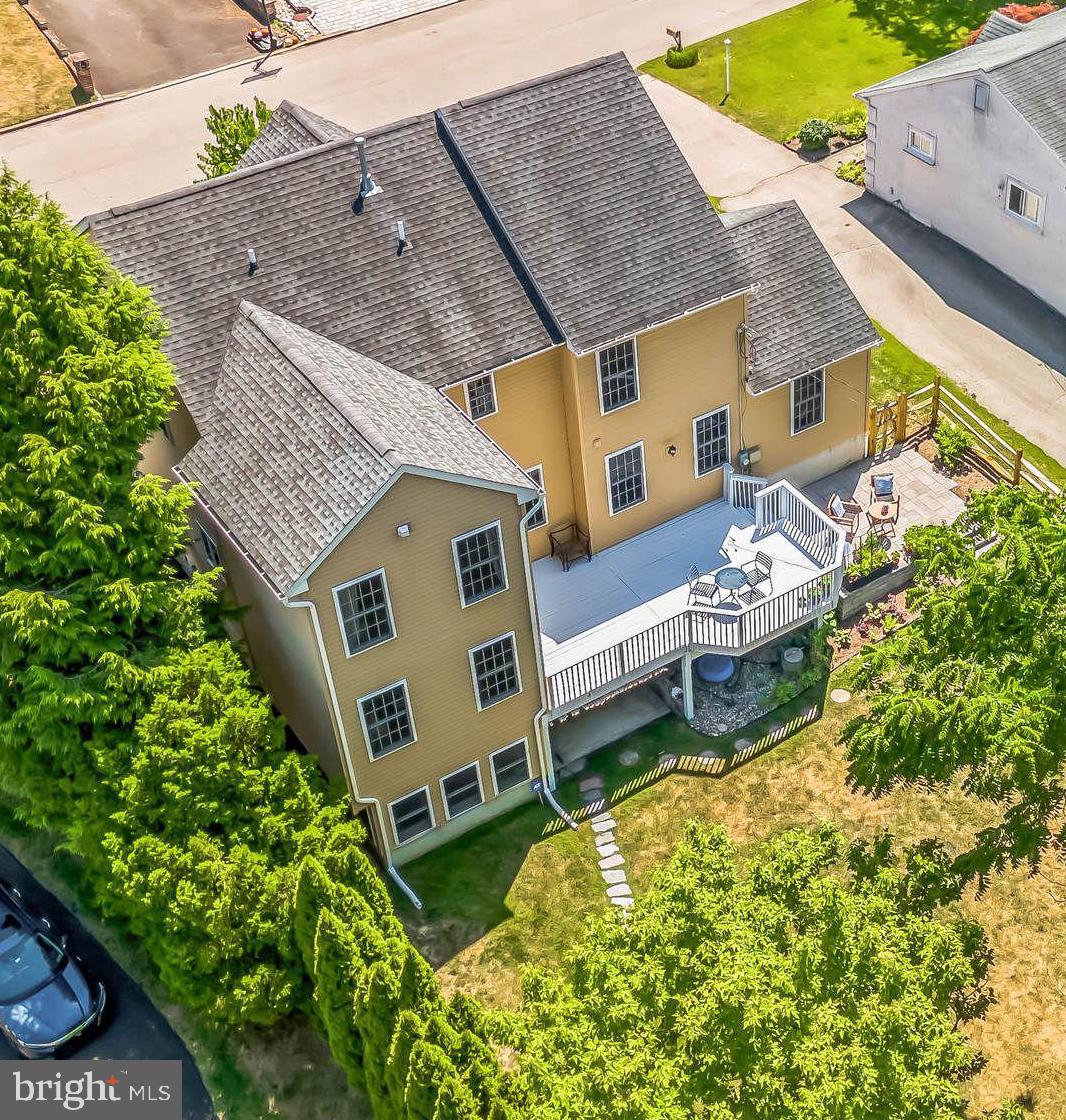 424 Stuart Ln