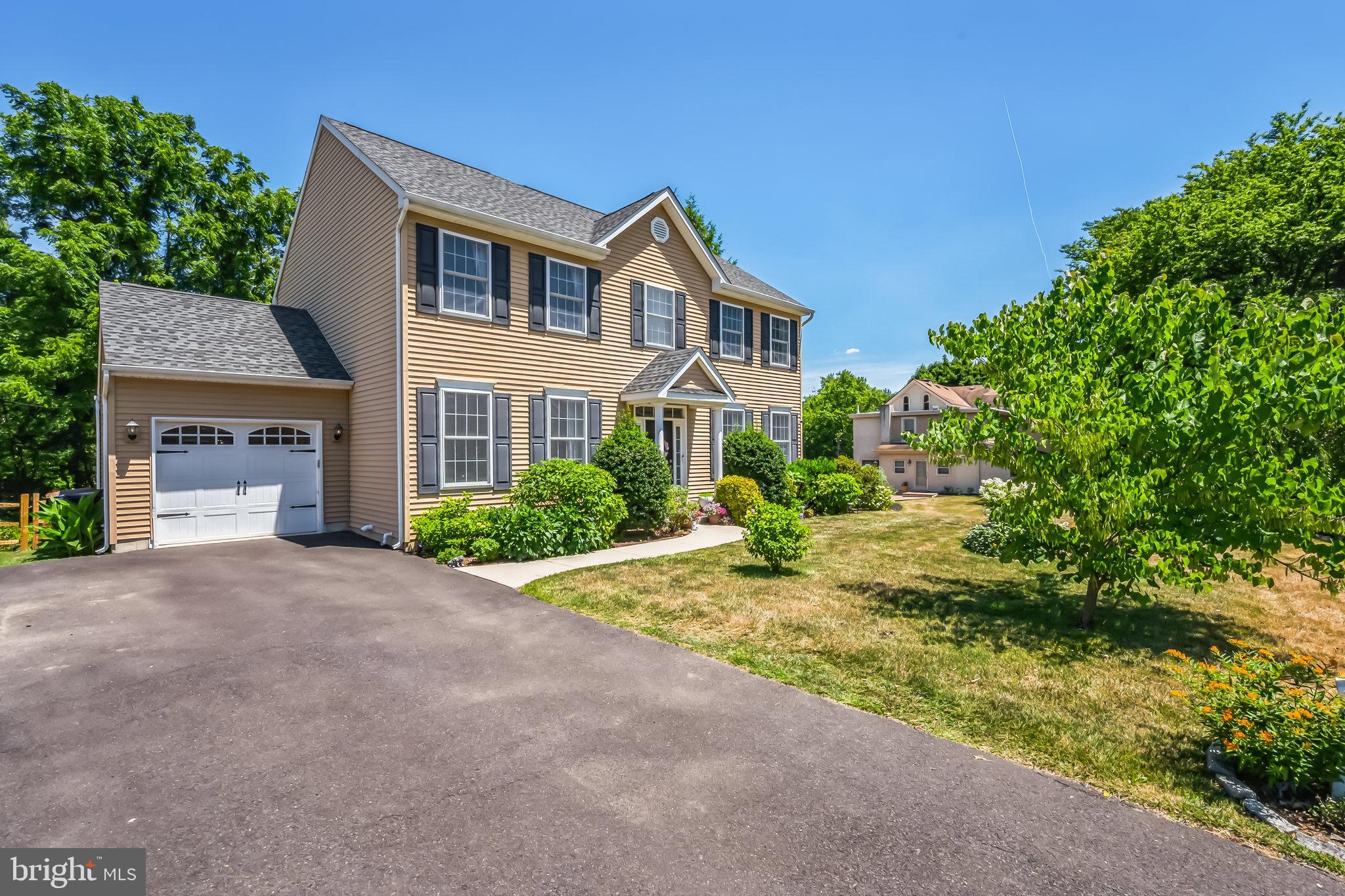 424 Stuart Ln