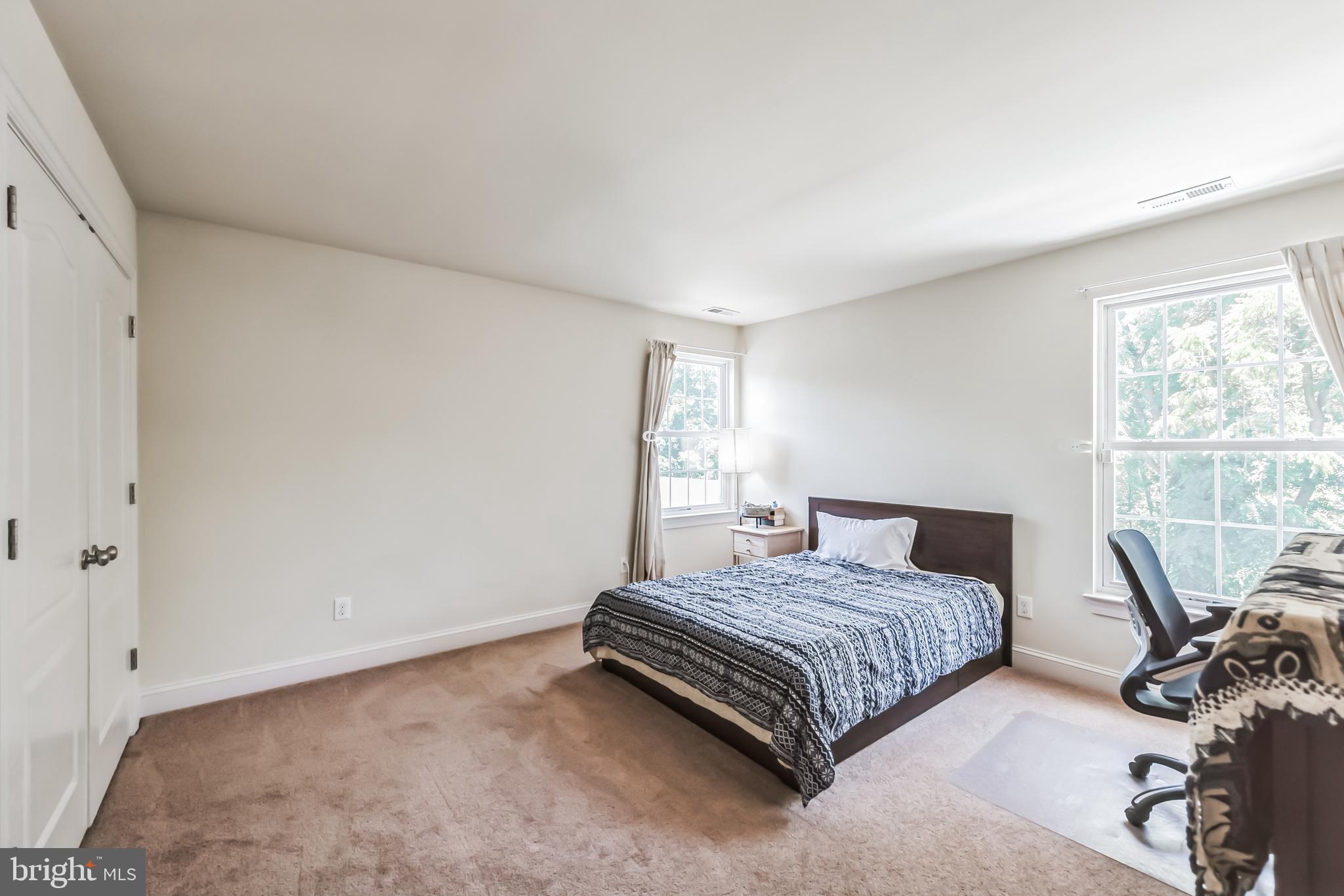 424 Stuart Ln