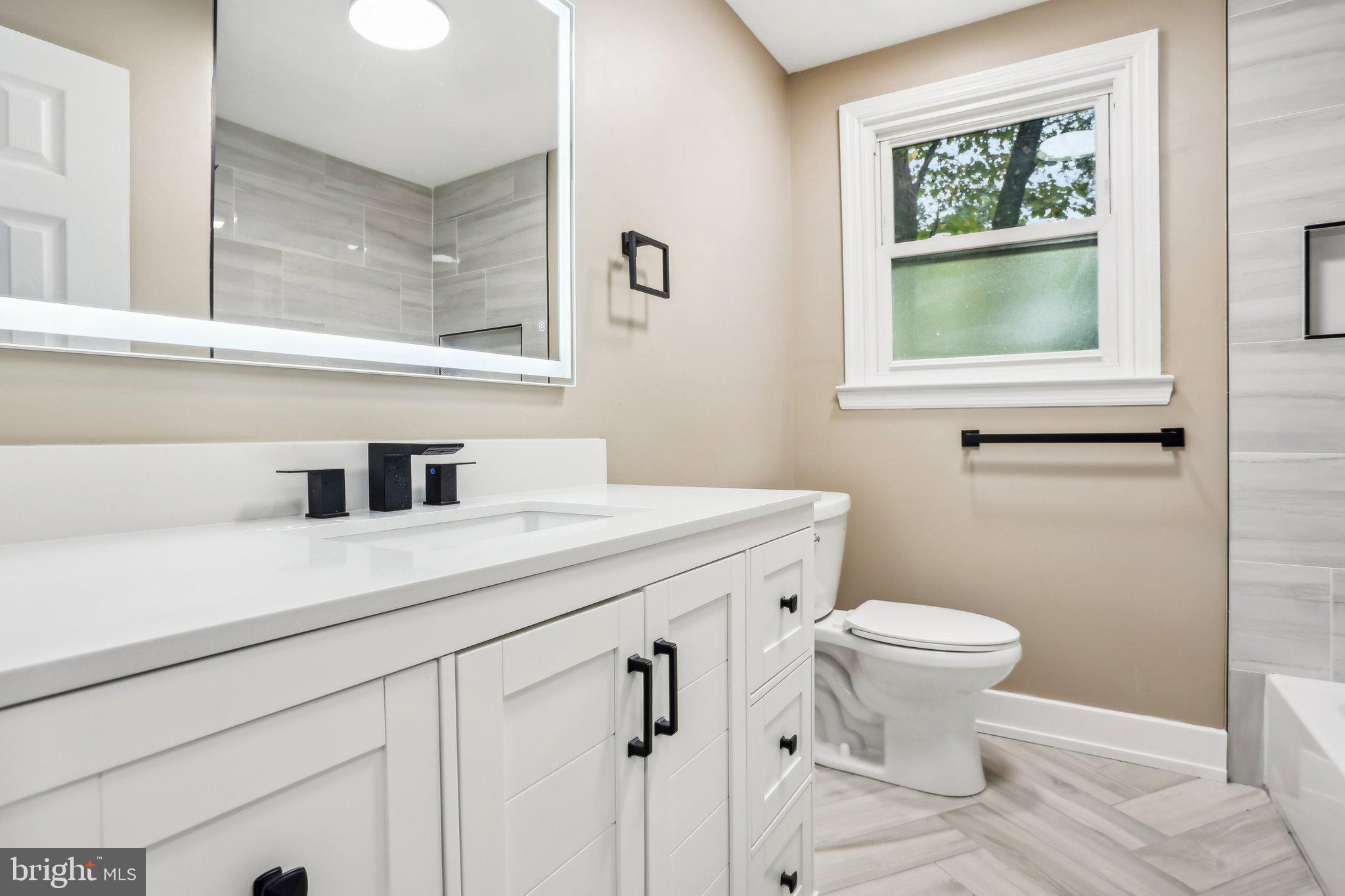 8326 Elliston