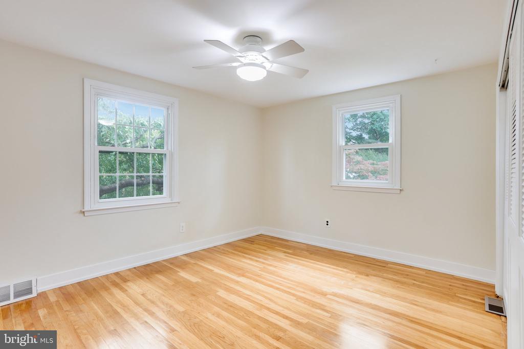 8326 Elliston