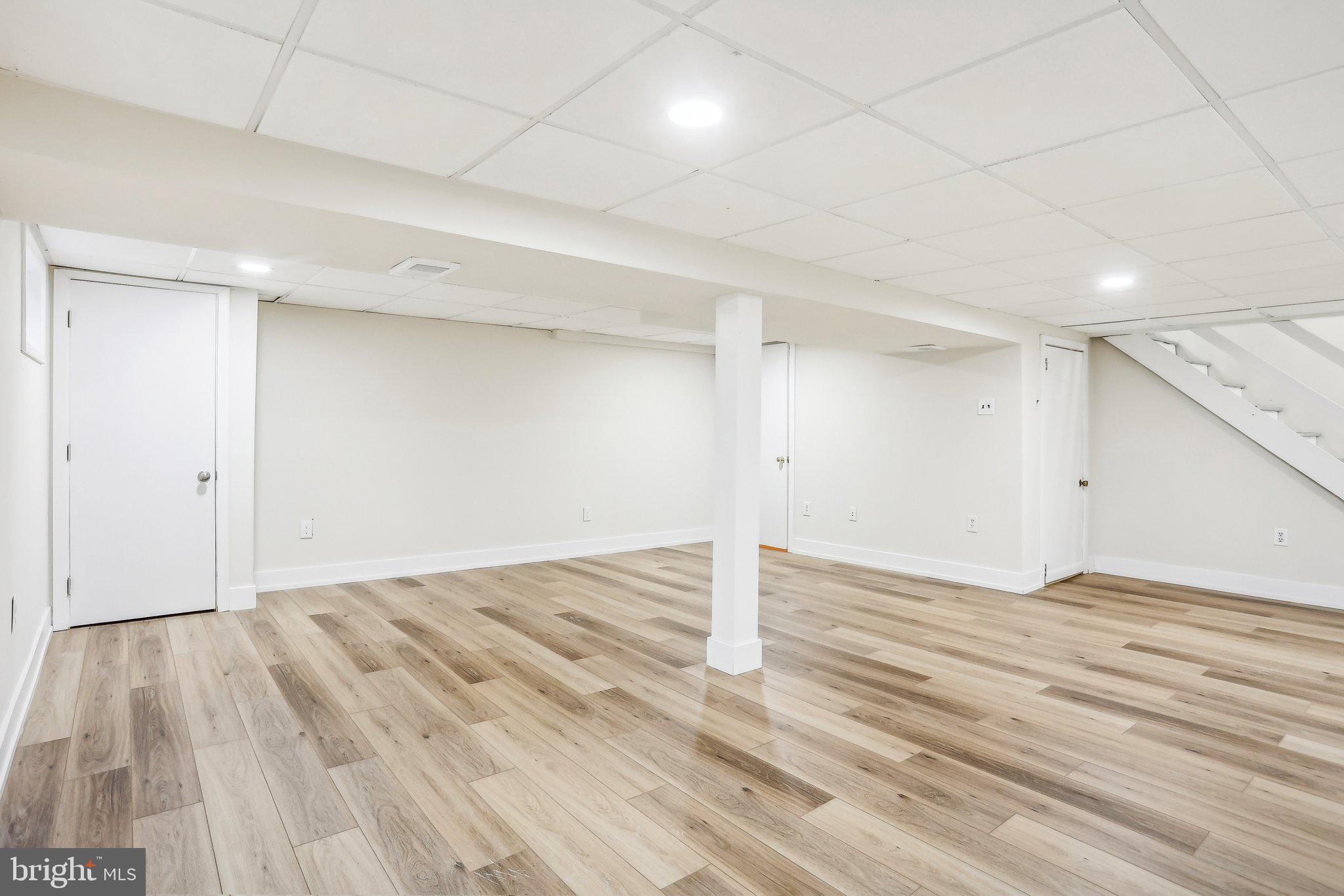8326 Elliston