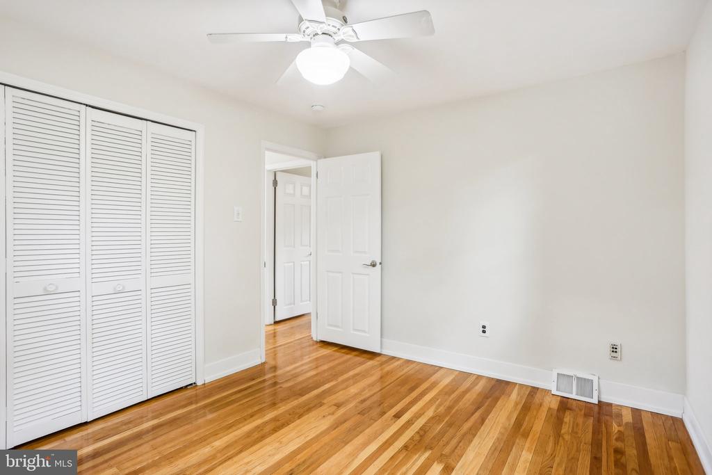 8326 Elliston