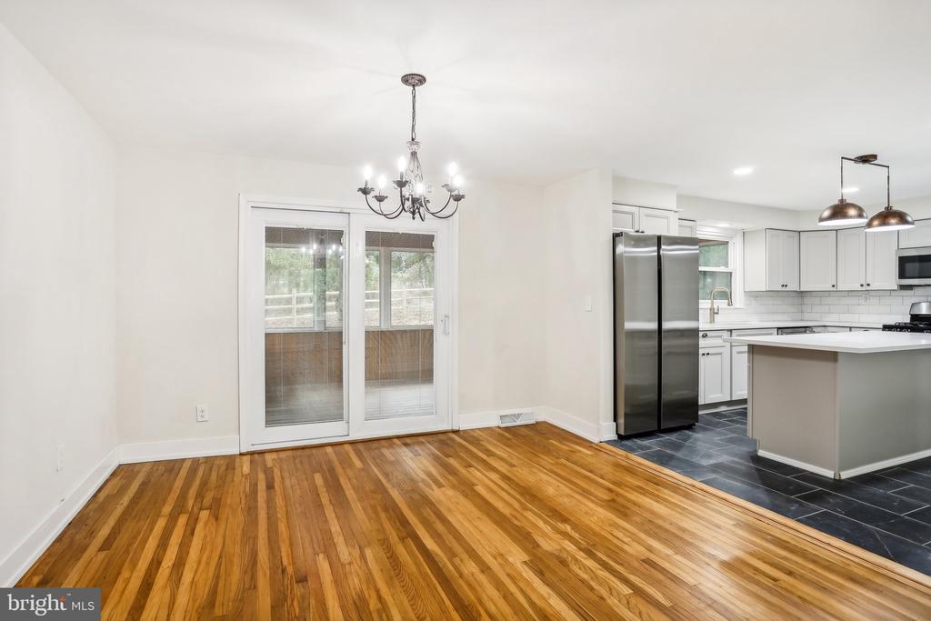8326 Elliston