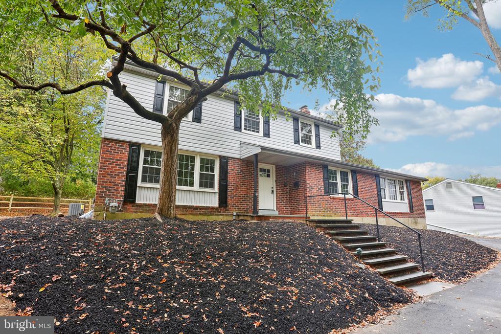 8326 Elliston