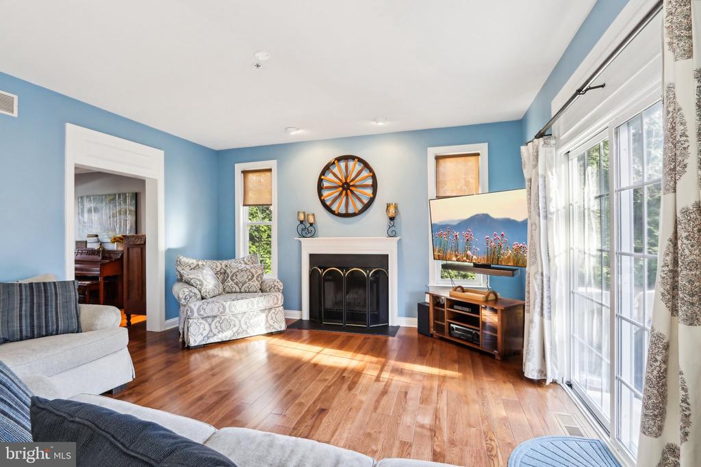 425 Stuart Ln