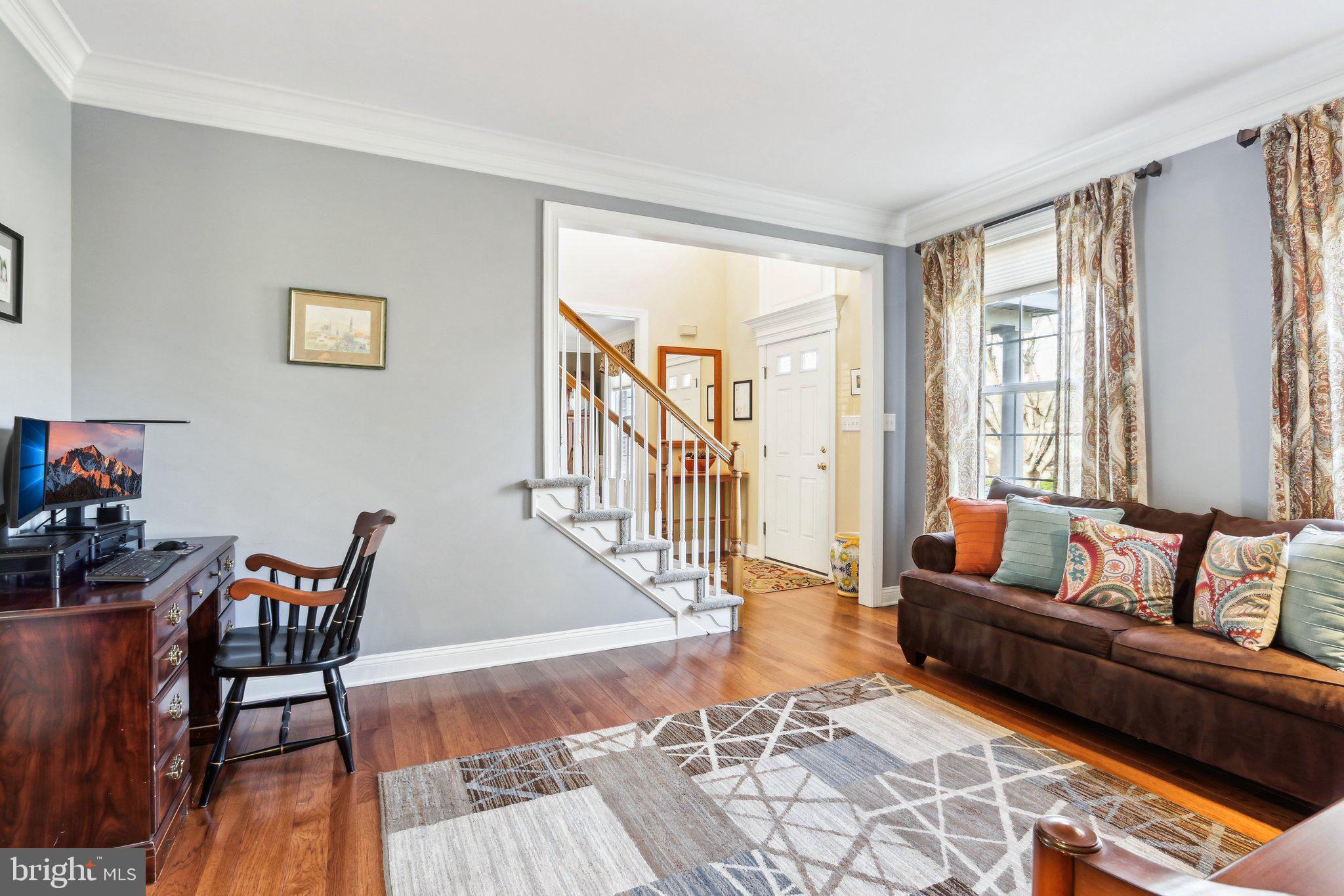 425 Stuart Ln