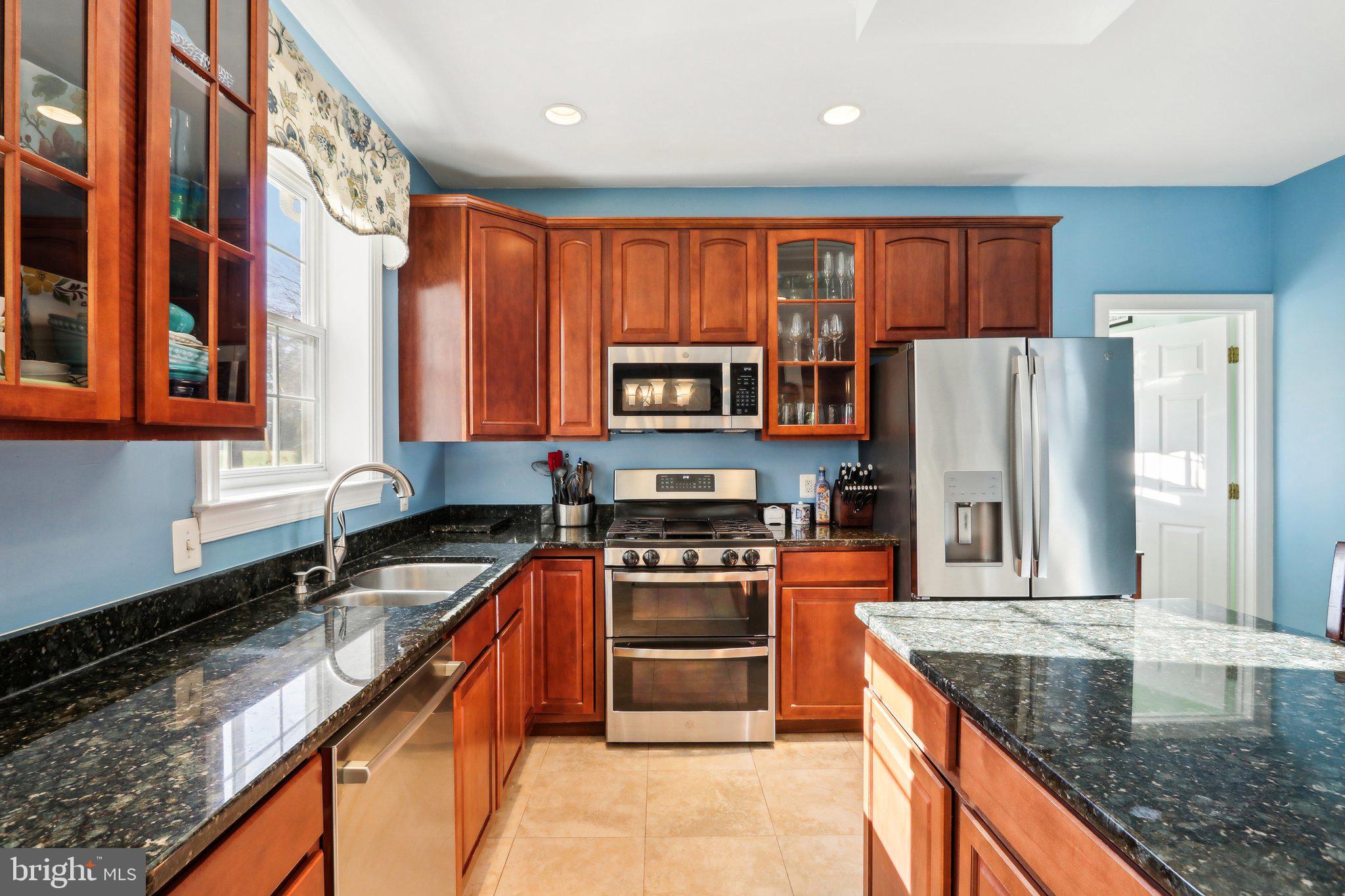 425 Stuart Ln