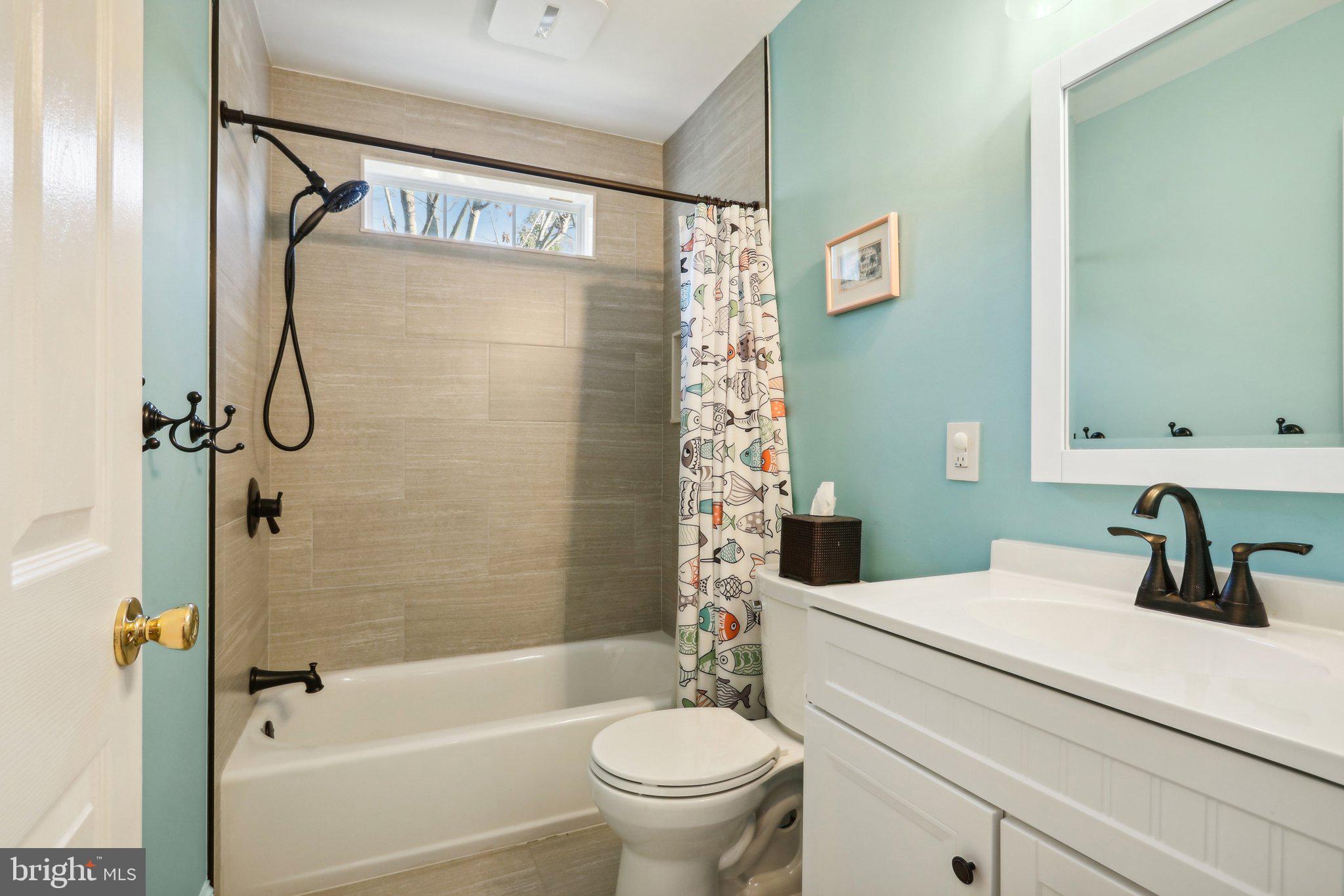 425 Stuart Ln