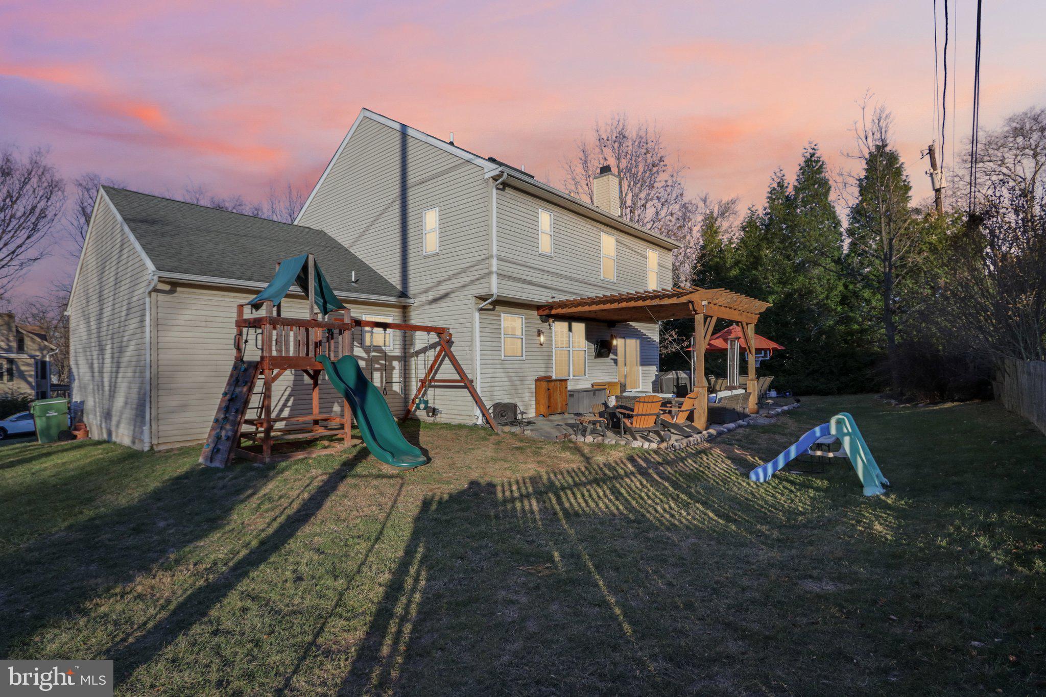 425 Stuart Ln