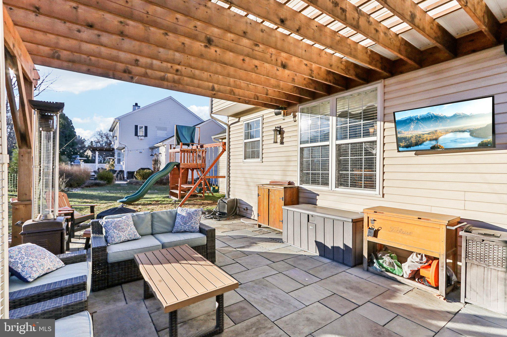 425 Stuart Ln