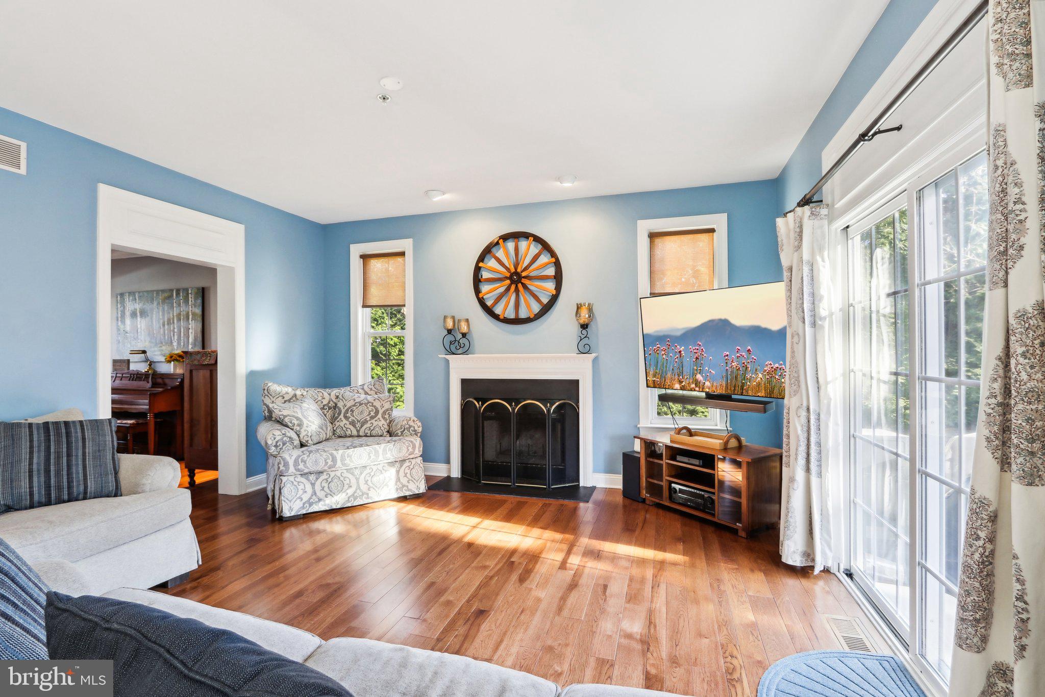 425 Stuart Ln