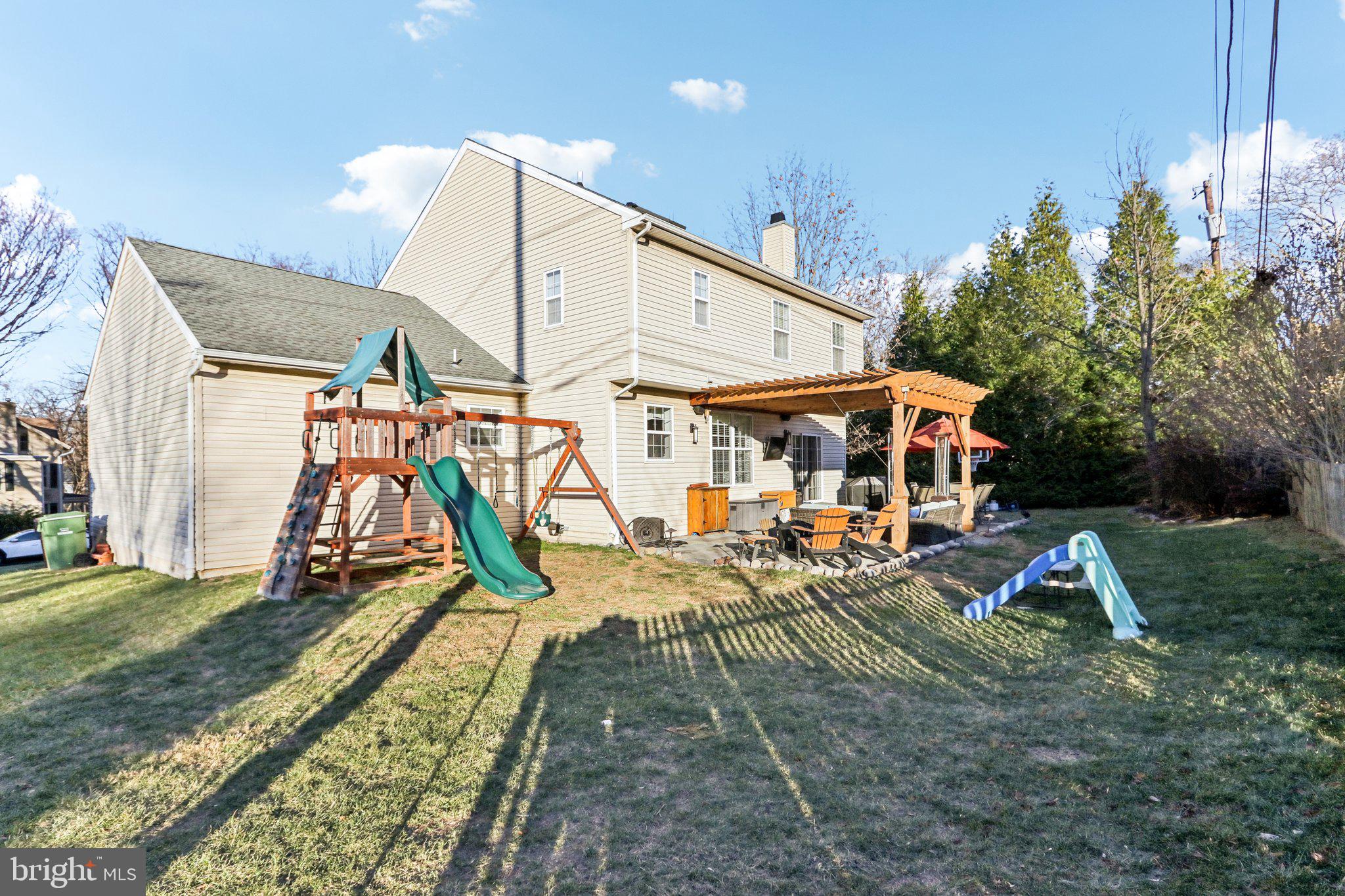 425 Stuart Ln