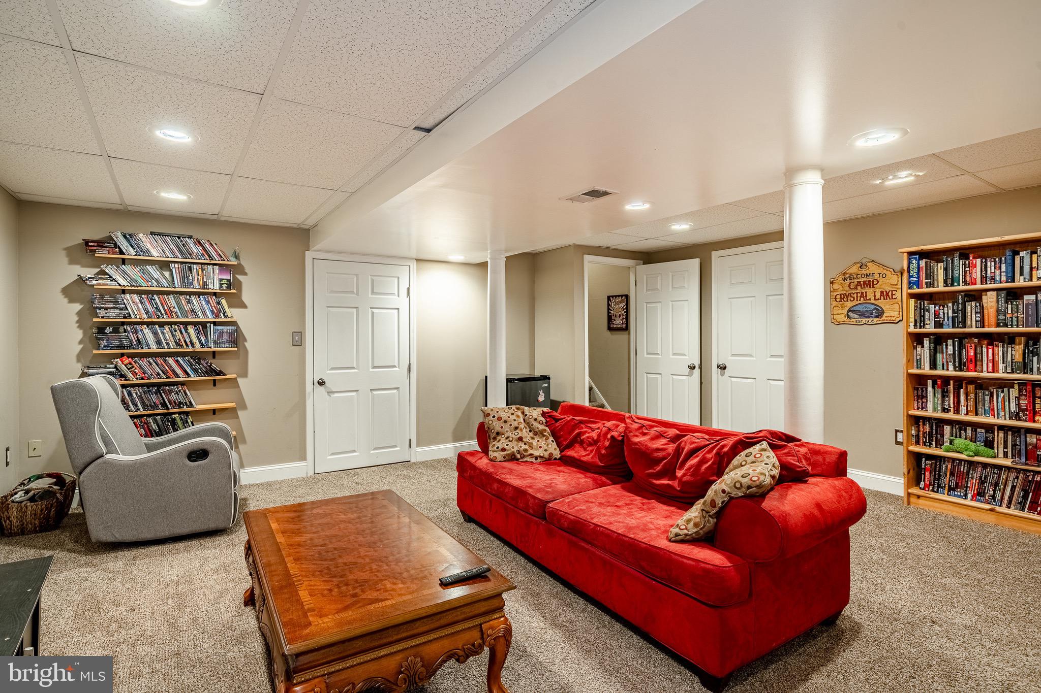 713 Queen Rd