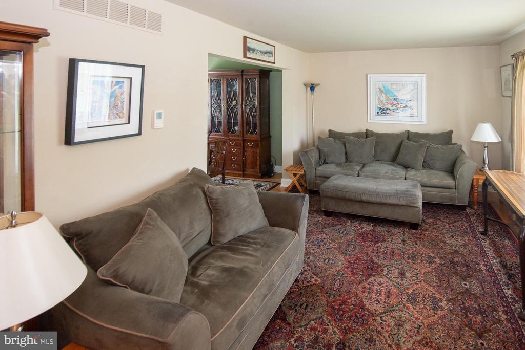 146 Station Dr