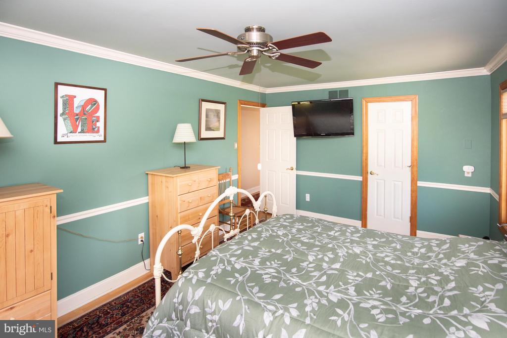 146 Station Dr