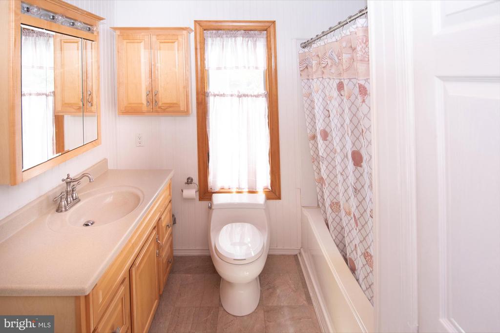 146 Station Dr