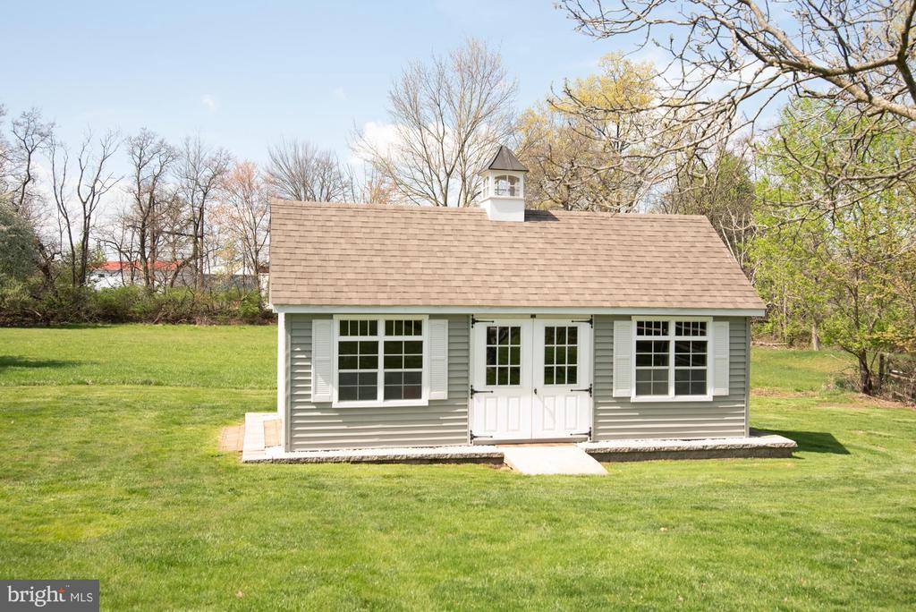 146 Station Dr