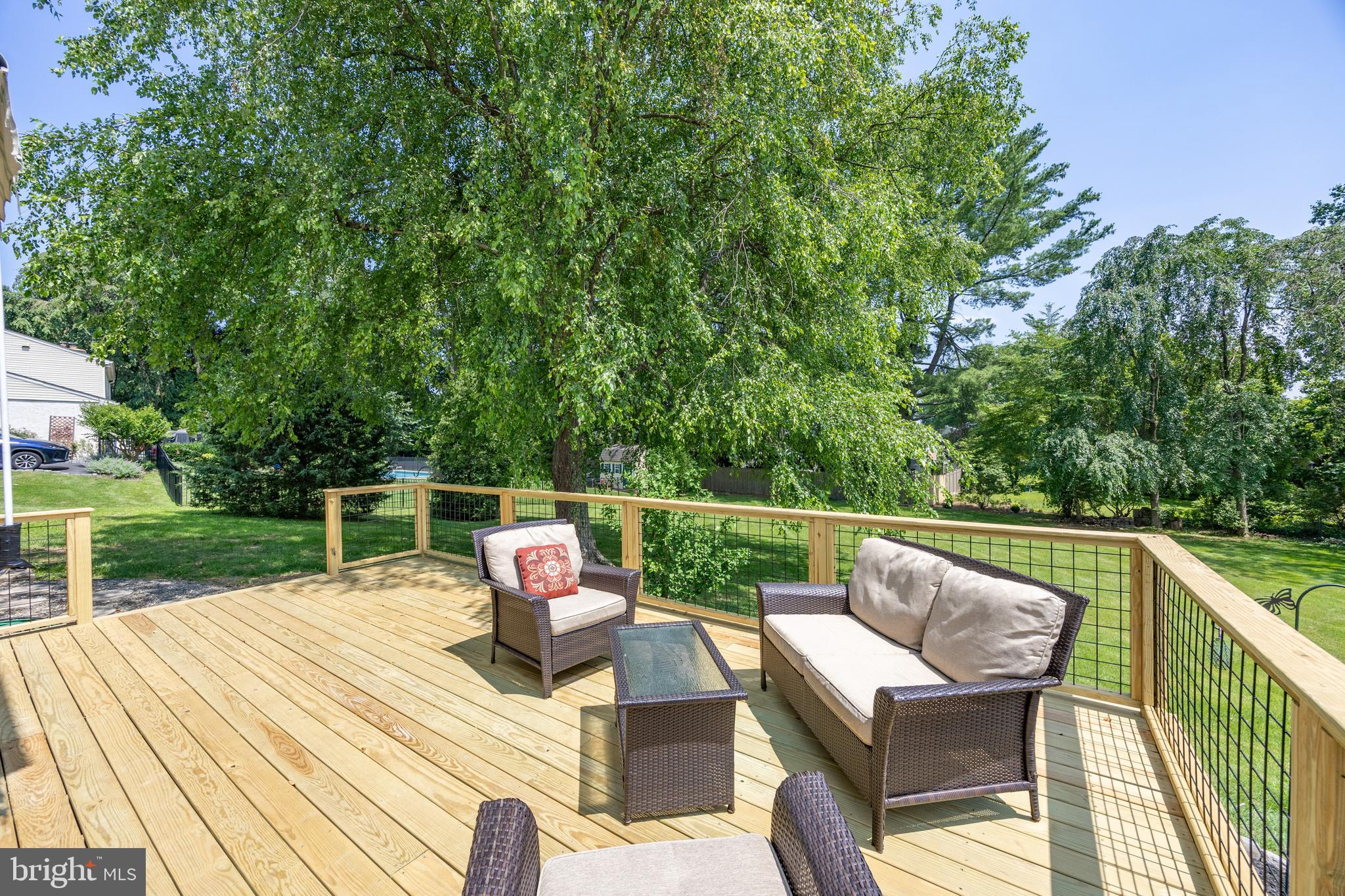 3006 Oakwood Dr