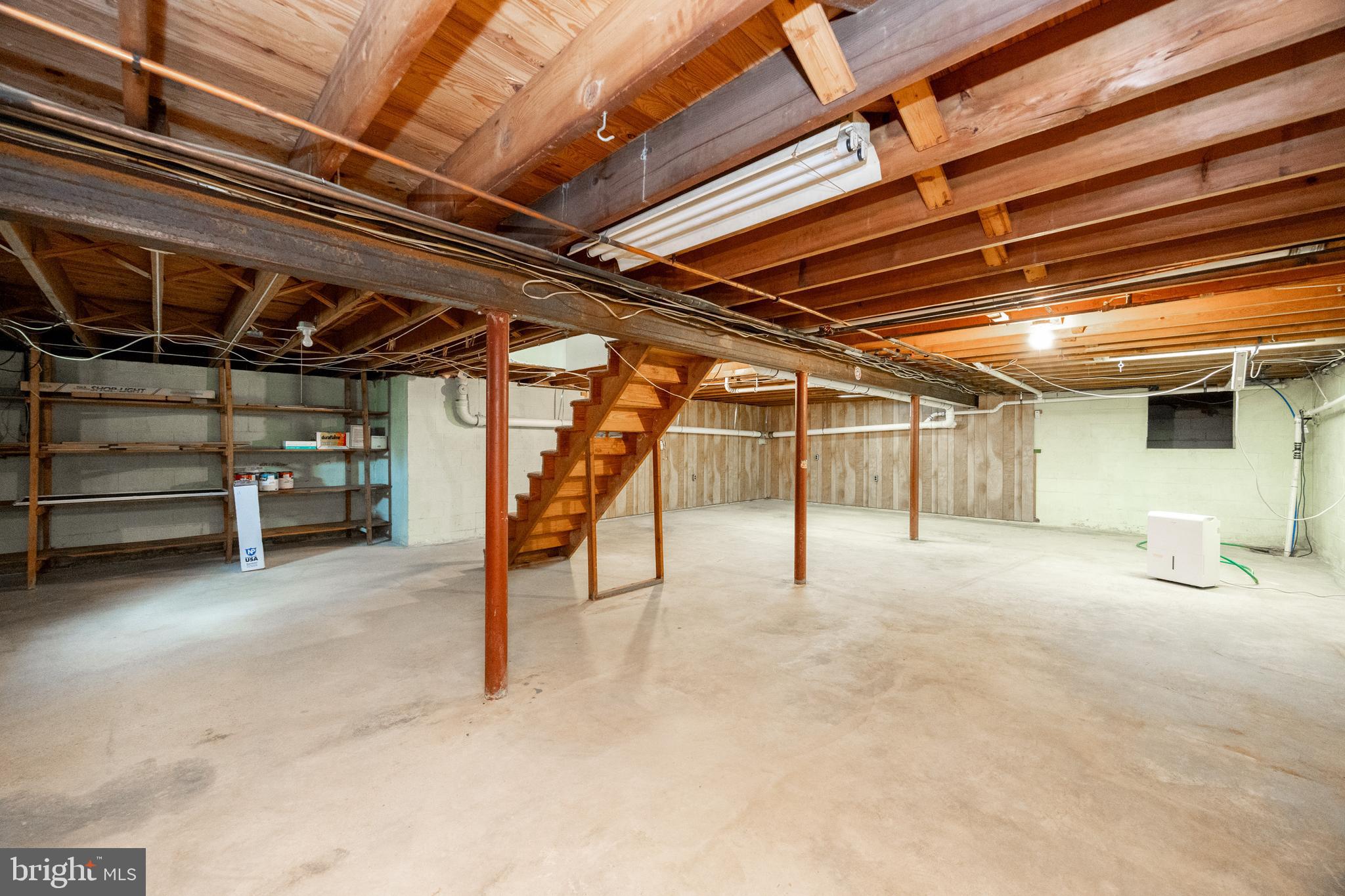 3006 Oakwood Dr