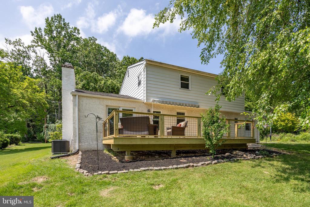 3006 Oakwood Dr