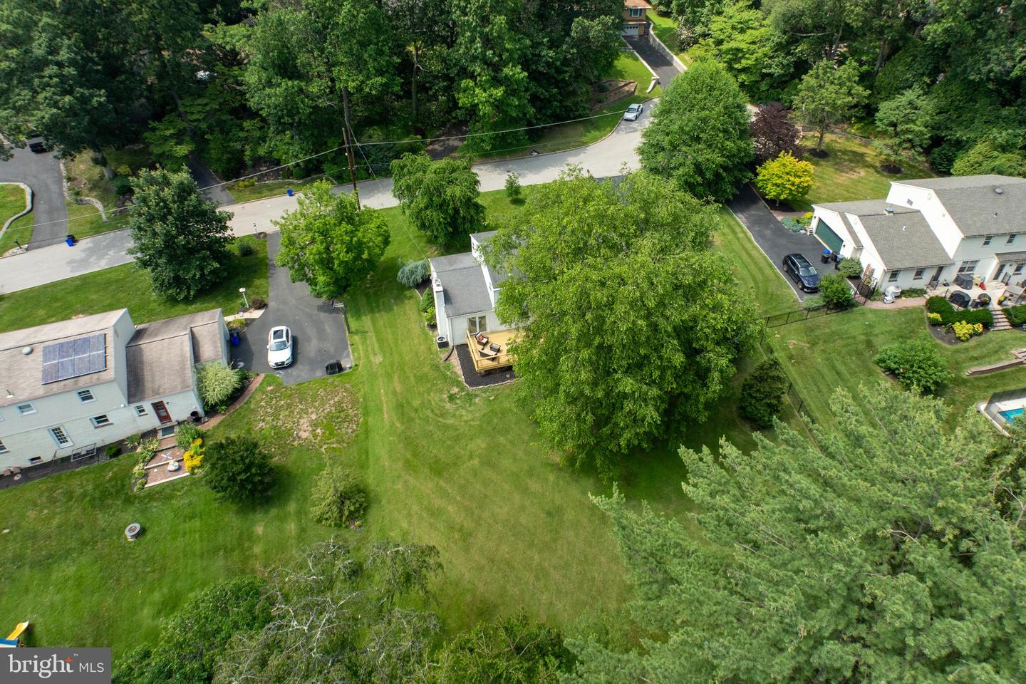 3006 Oakwood Dr