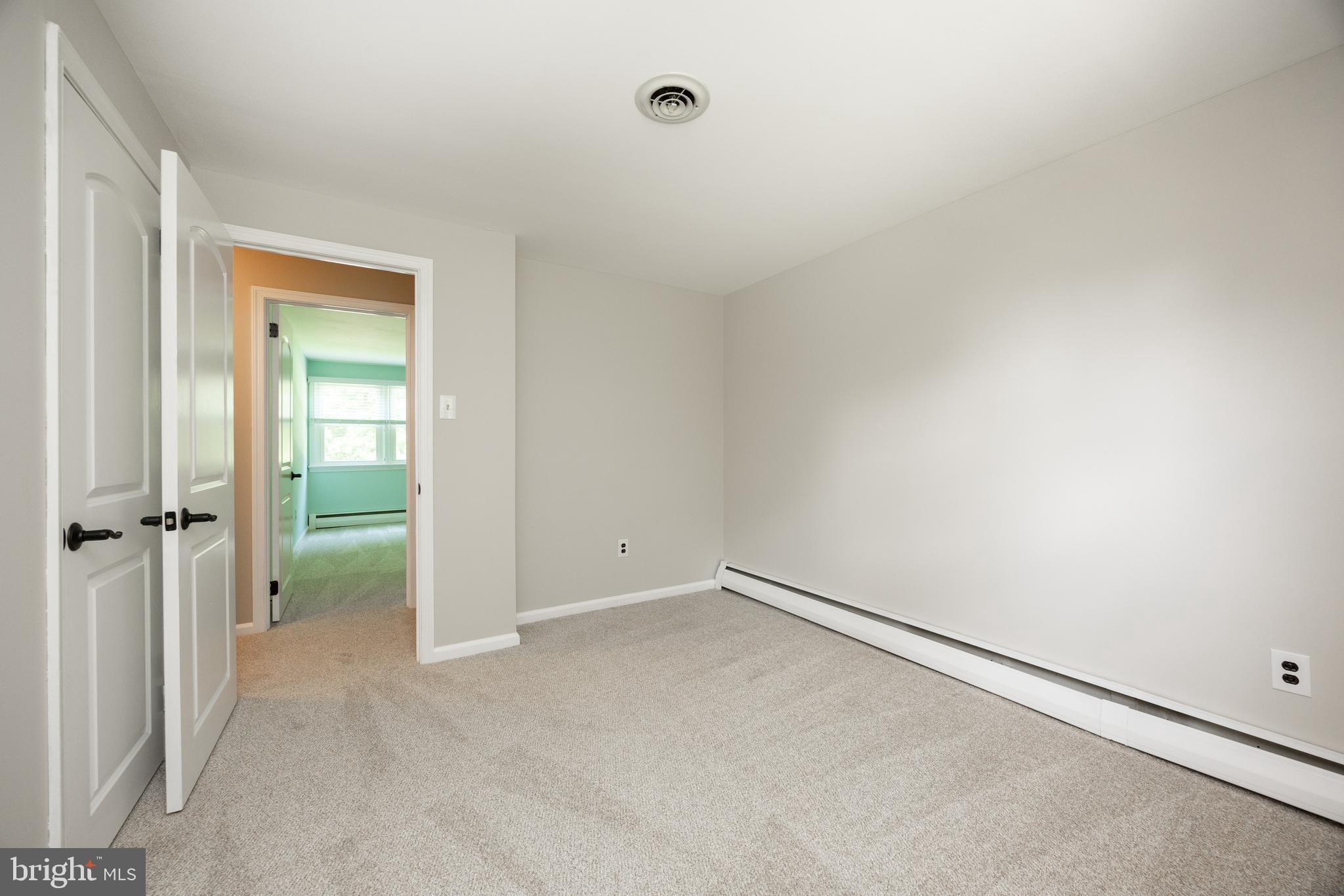 3006 Oakwood Dr