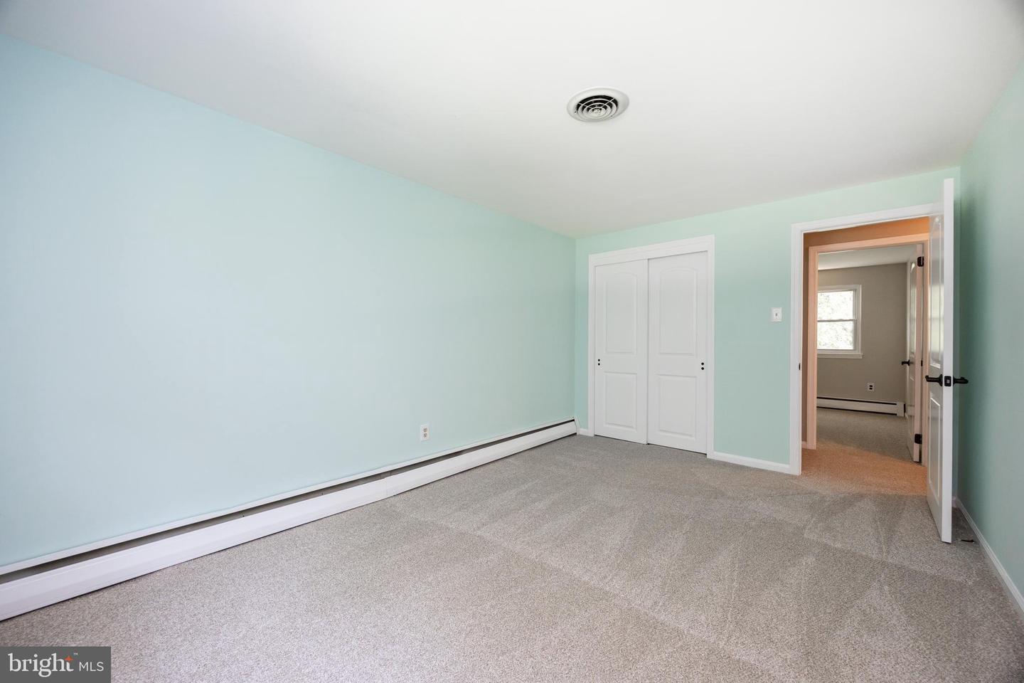 3006 Oakwood Dr