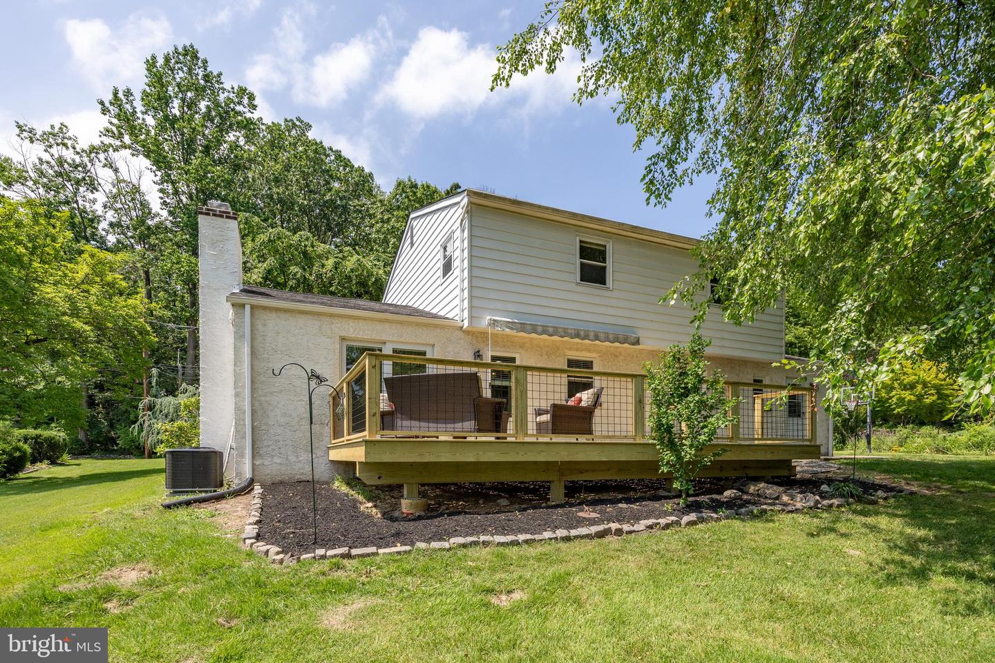 3006 Oakwood Dr