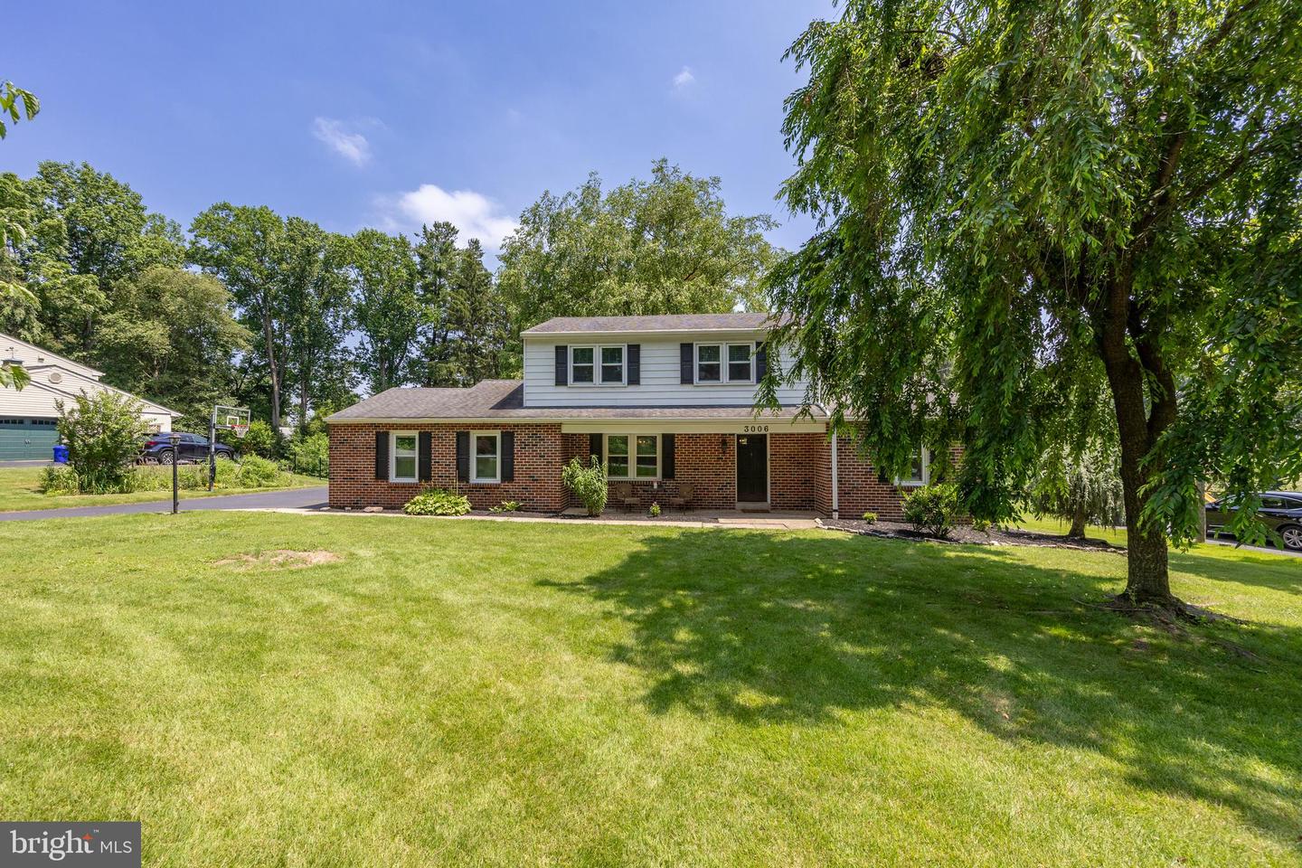 3006 Oakwood Dr