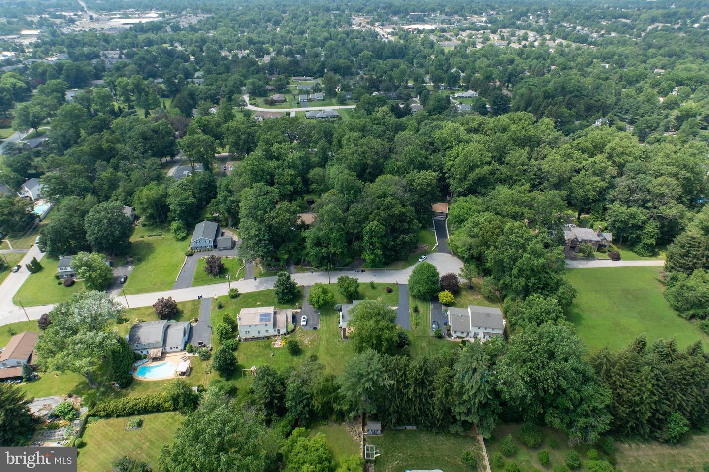 3006 Oakwood Dr