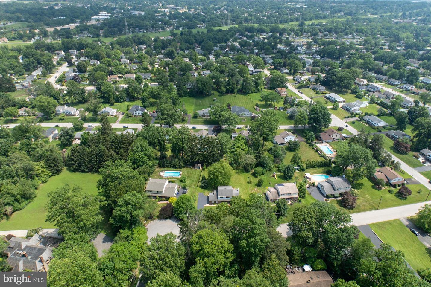 3006 Oakwood Dr