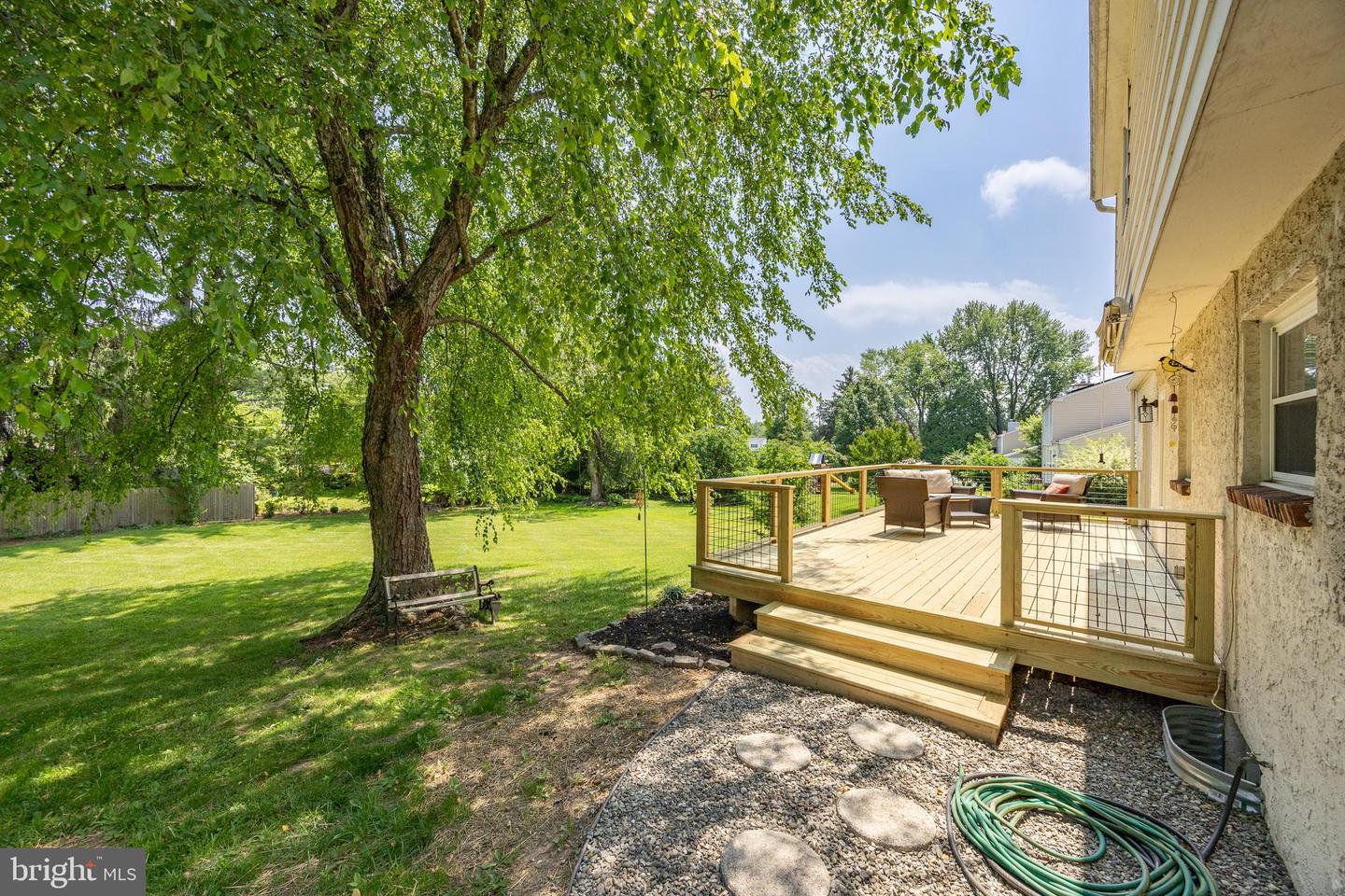 3006 Oakwood Dr