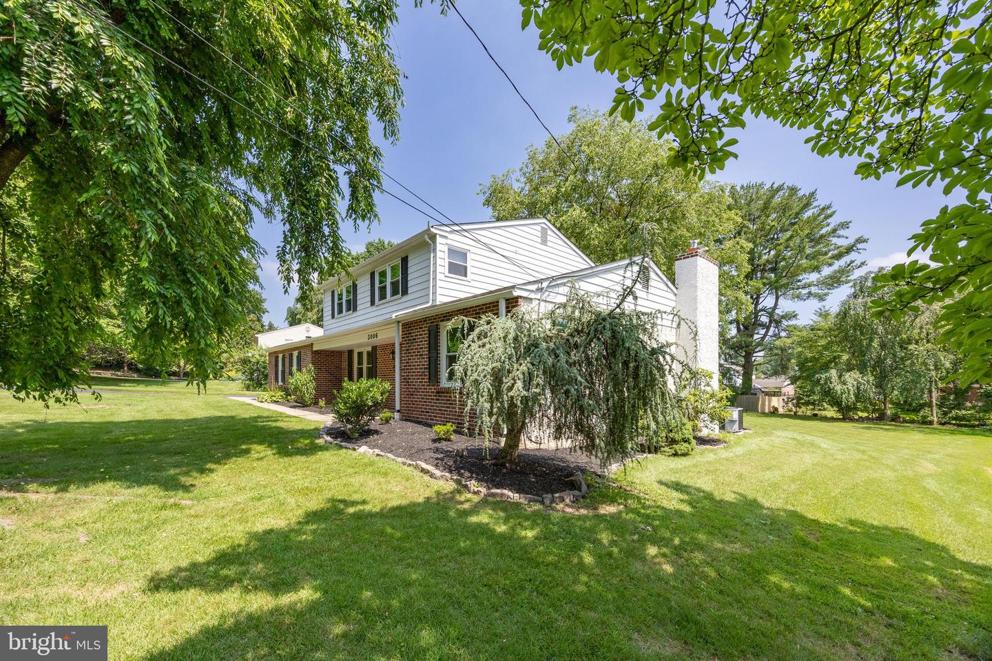 3006 Oakwood Dr