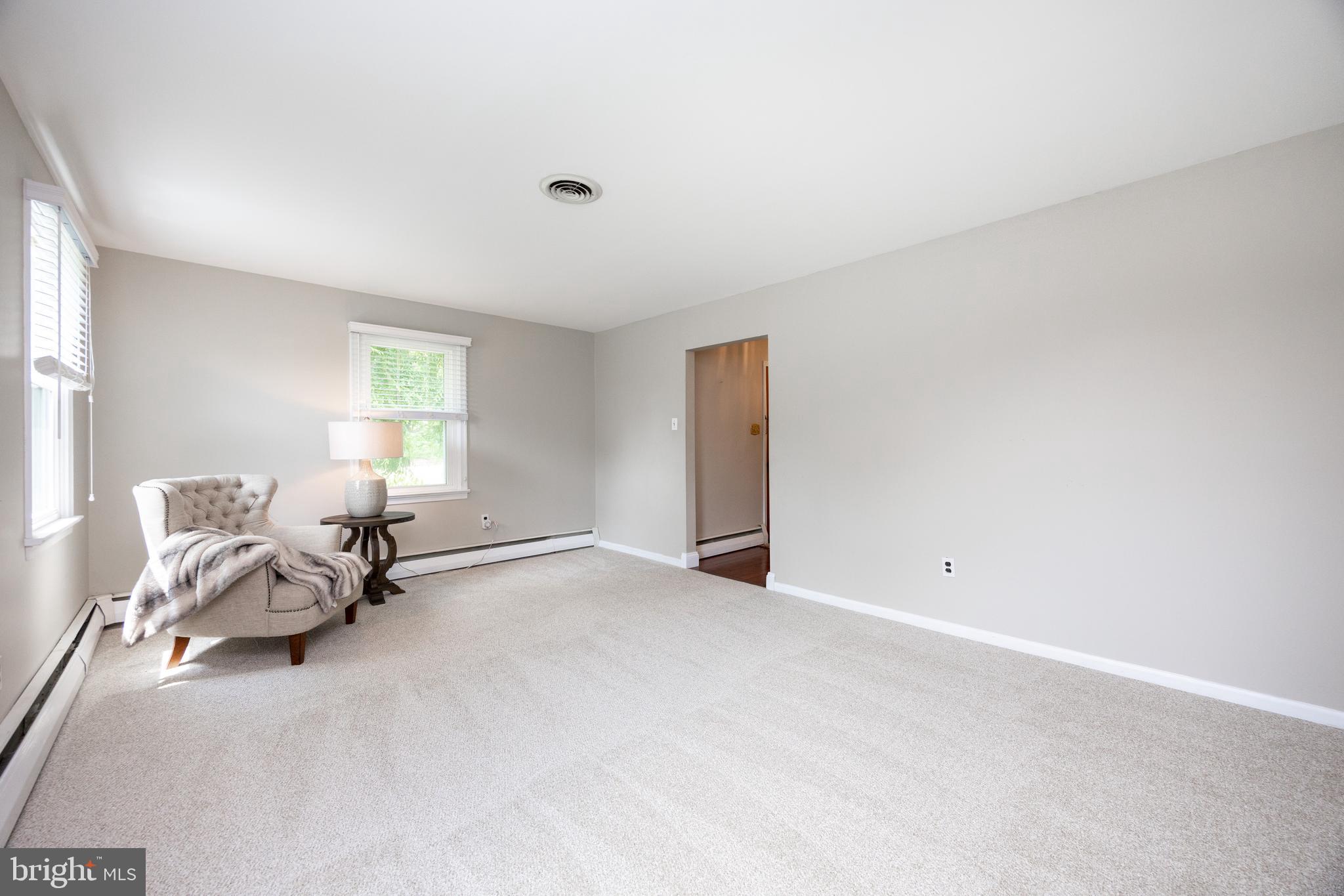 3006 Oakwood Dr