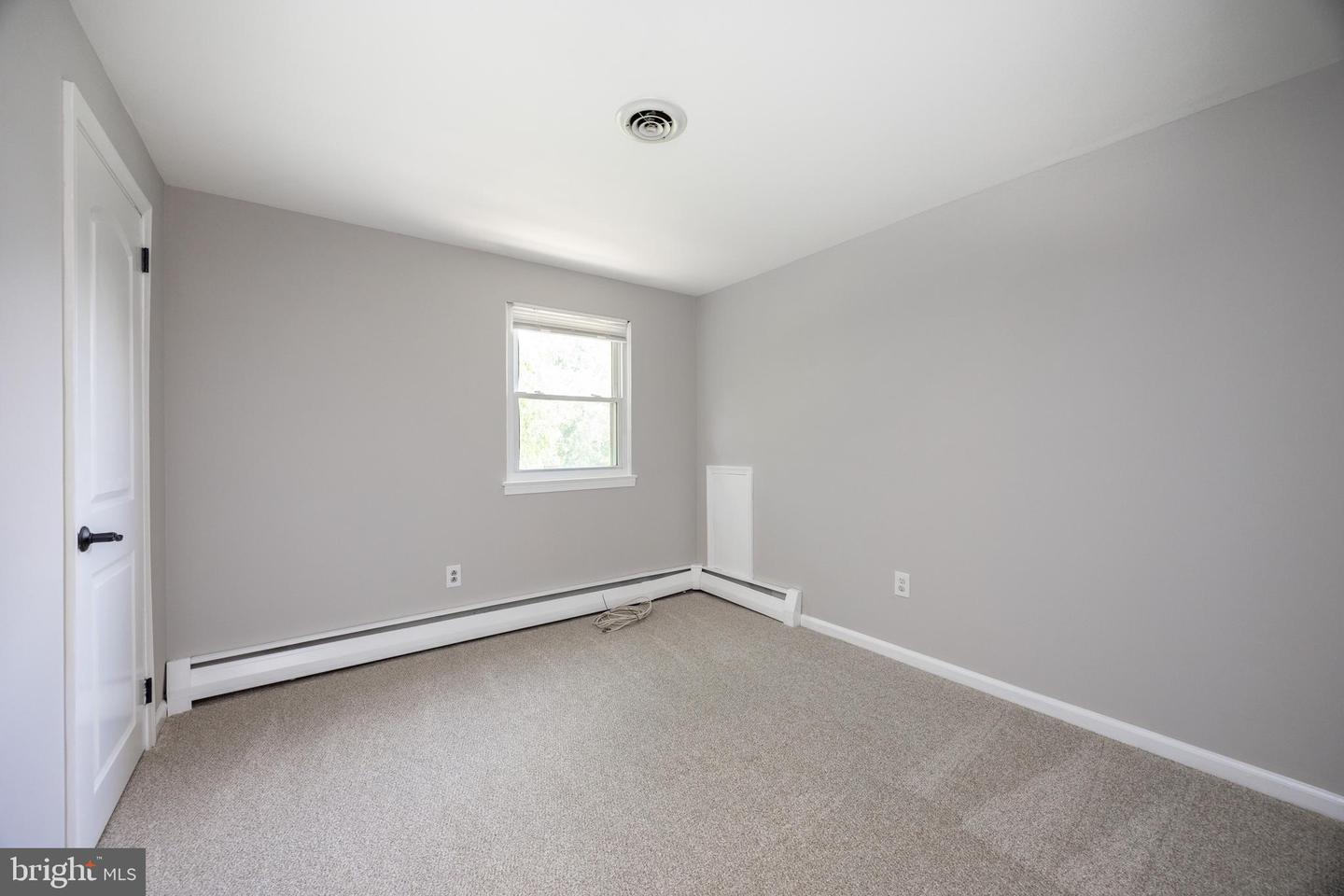 3006 Oakwood Dr