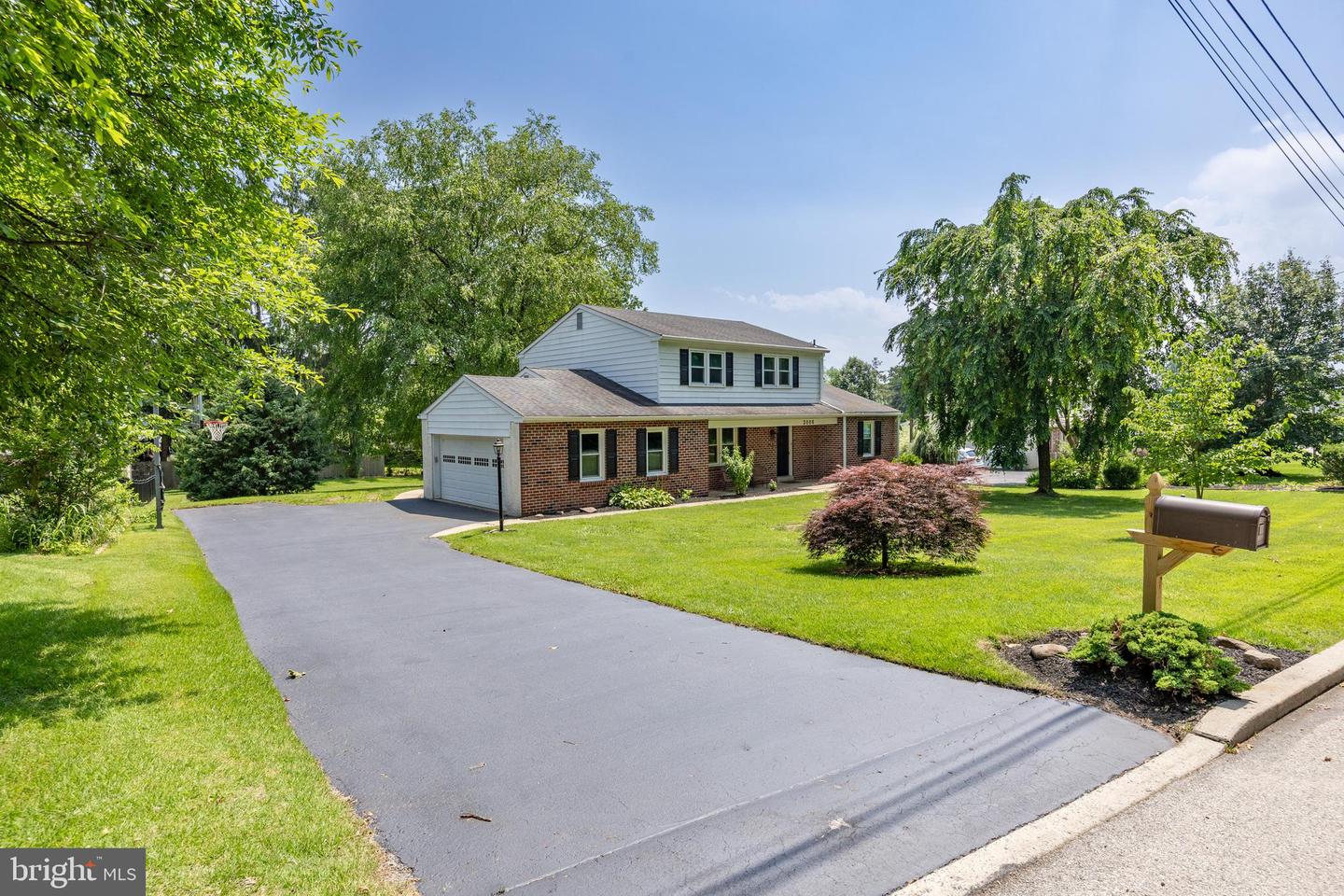 3006 Oakwood Dr
